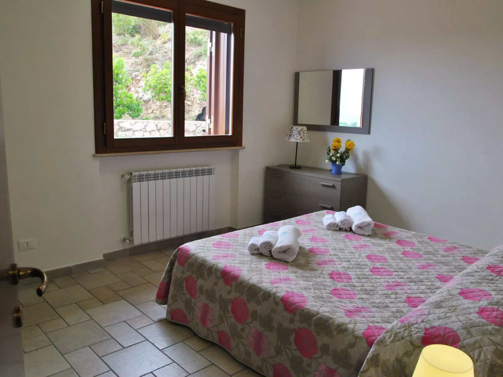 Doppelhaushälfte mit Gemeinschaftspool-Image-tags.info