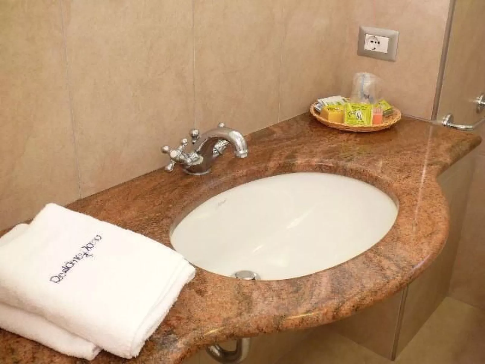 "San Rocco Suite mit Terrasse-Binnen