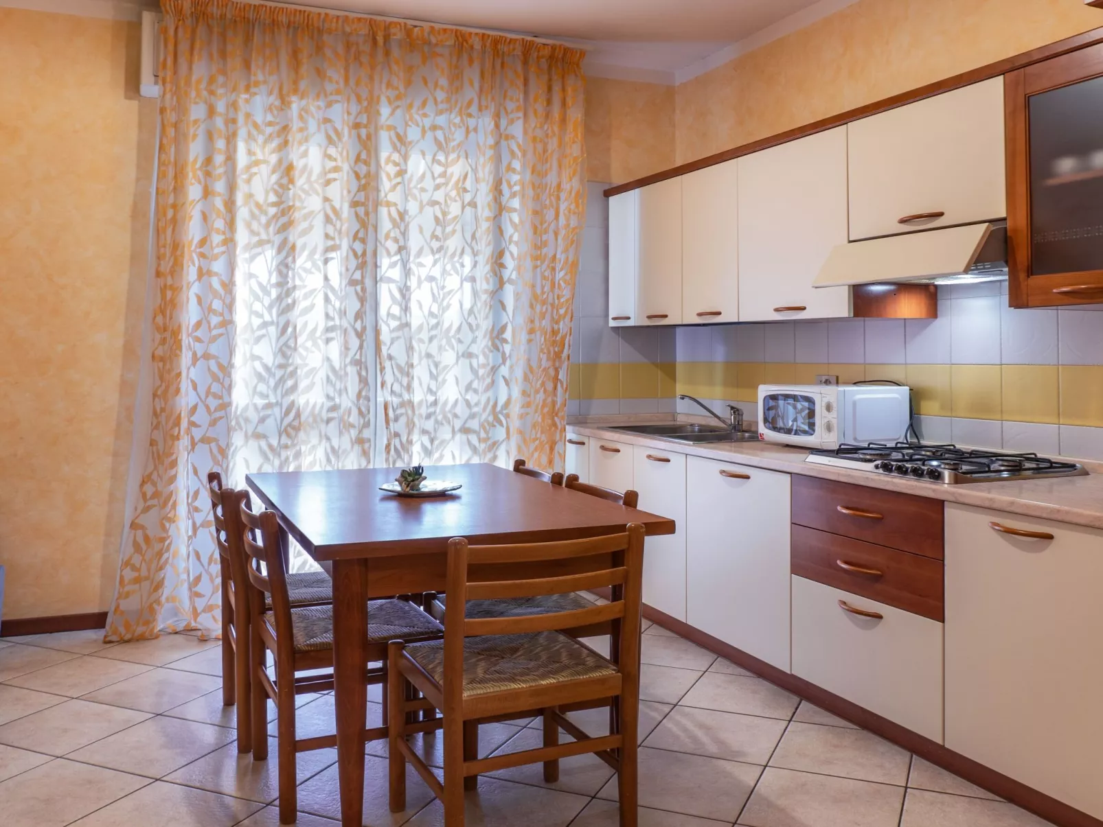 Pia del Faro' Wohnung mit Balkon-Binnen