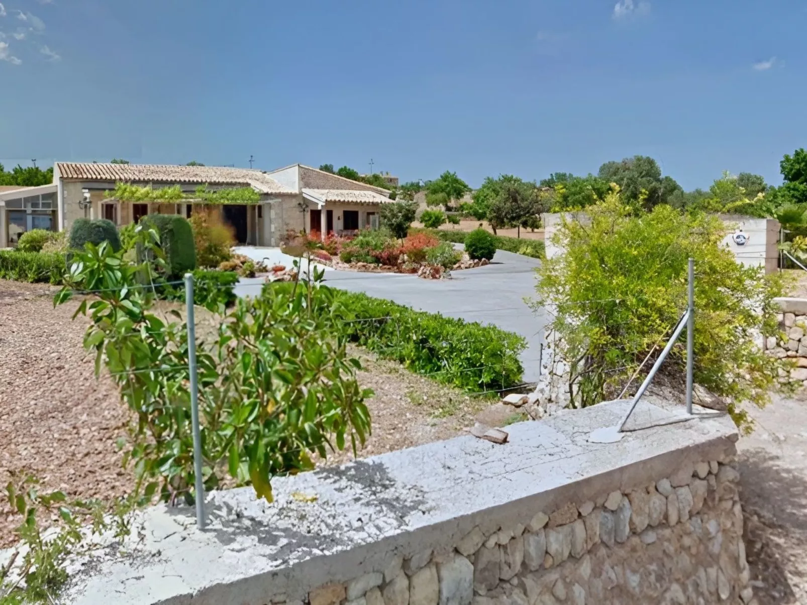 Finca mit großem eingezäunten Pool und Klimaanlage. - Buiten