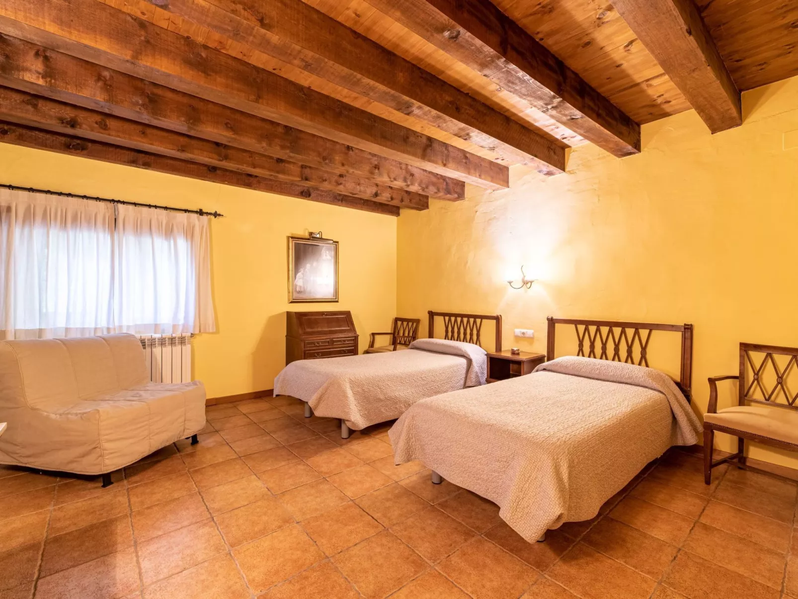 "Cobert del Carro".-Binnen