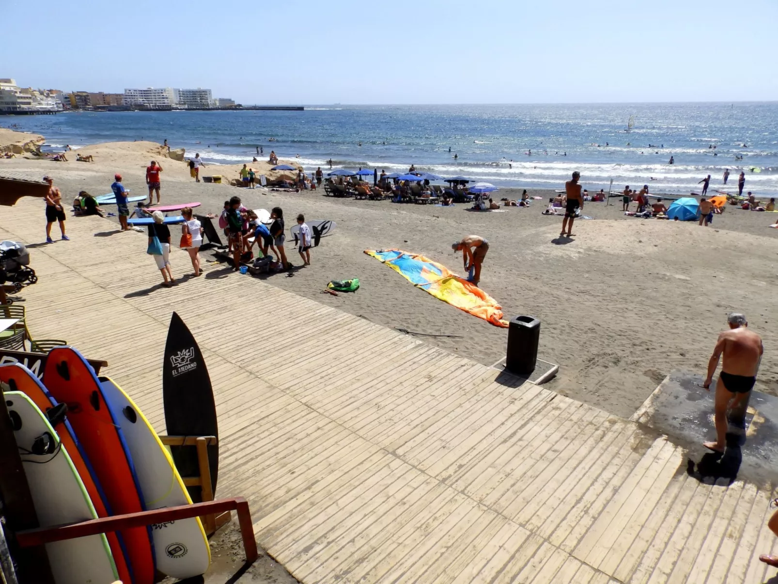Haus mit Wifi und Terrasse direkt am Strand-Buiten