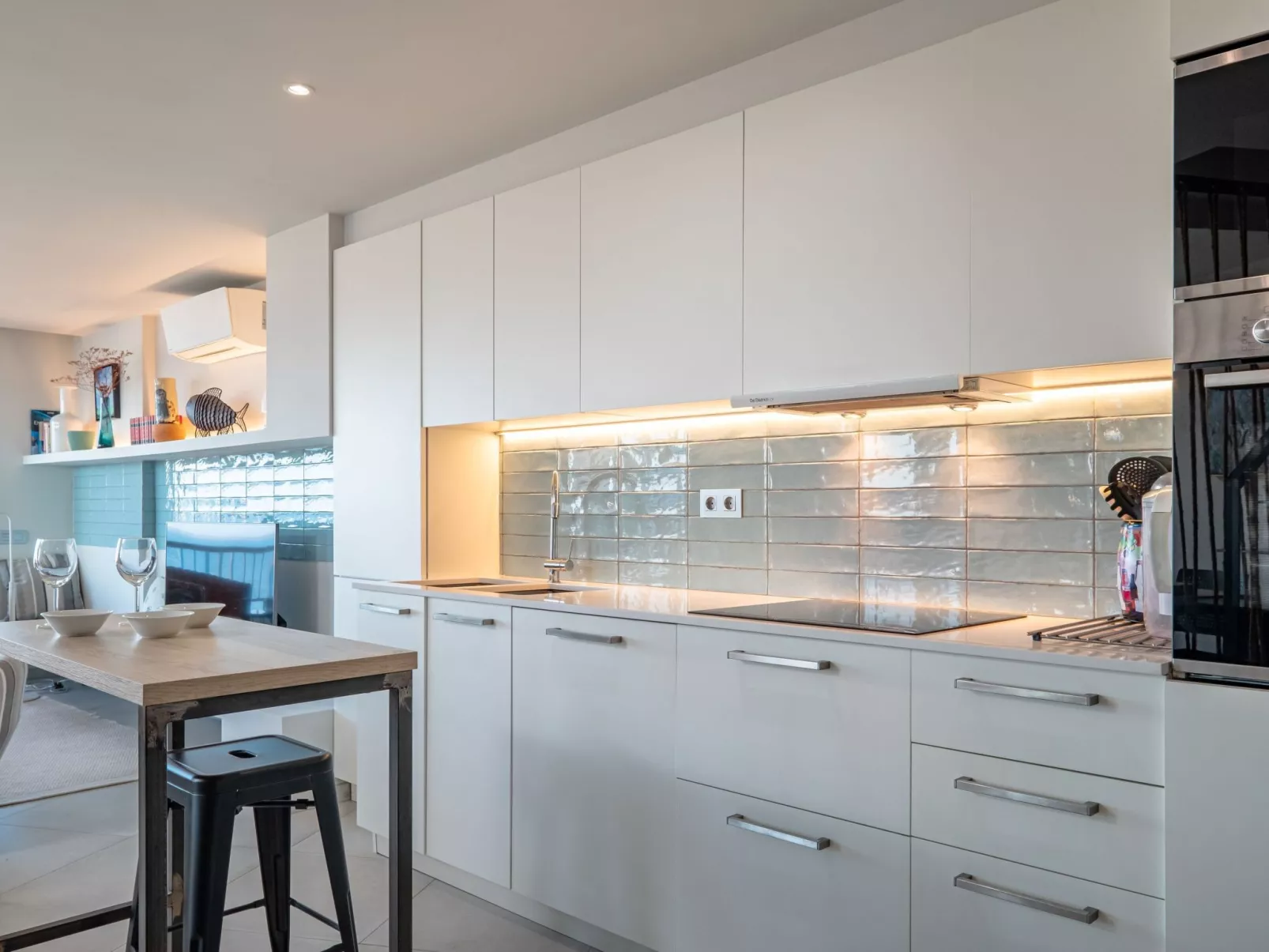 Costabravaforrent Marina, schöne Wohnung in erster Meereslinie-Binnen