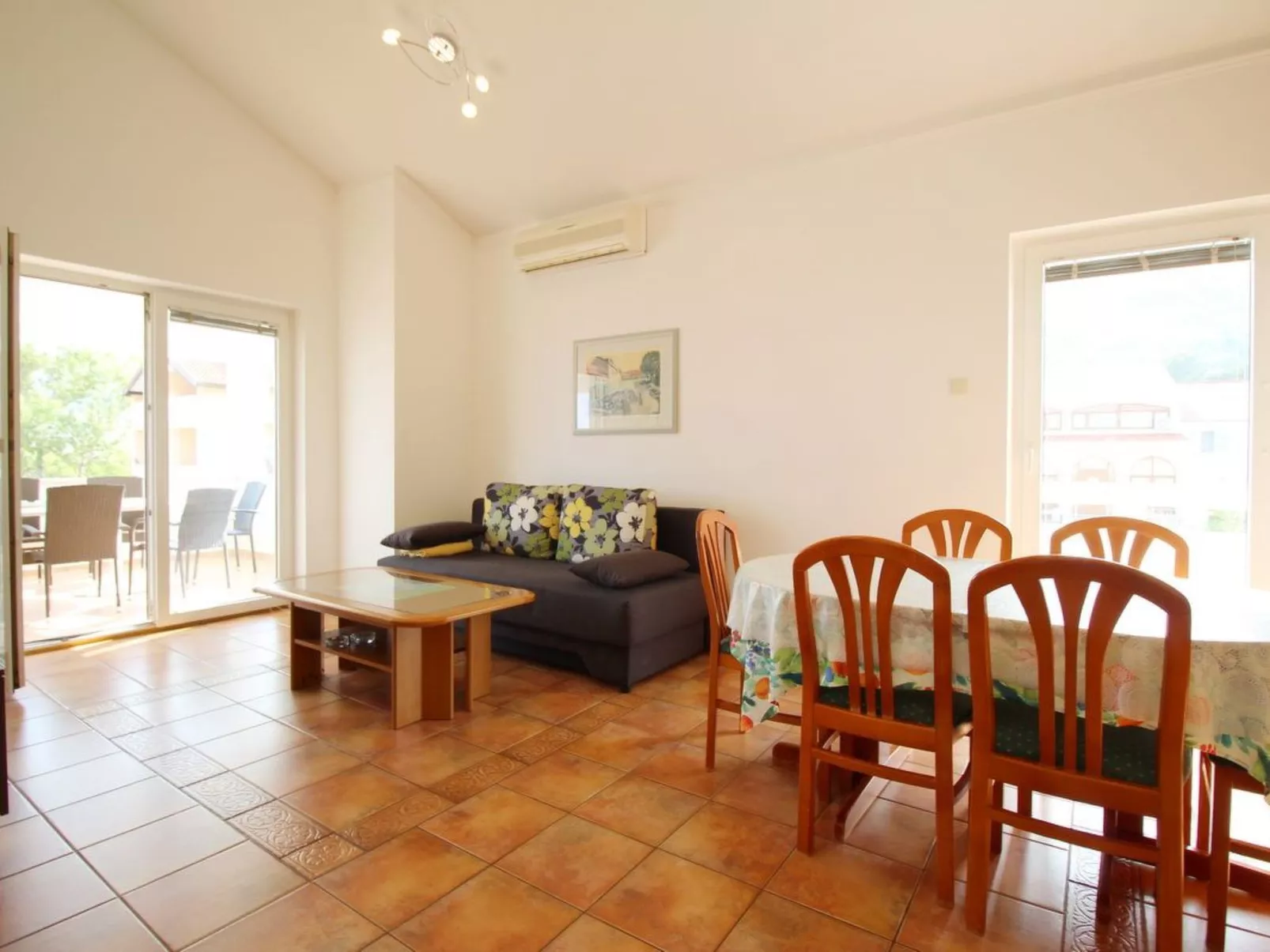 Pintar A4+2 Zarok-Binnen