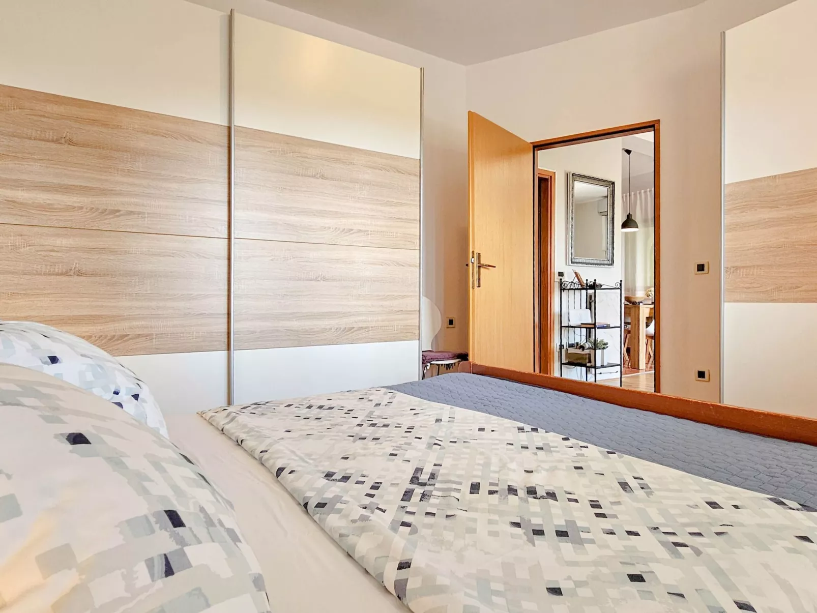 Für 4 Personen ca. 40 m&sup2; in Novigrad, Adriaküste Kroatien (Westküste von I-Binnen