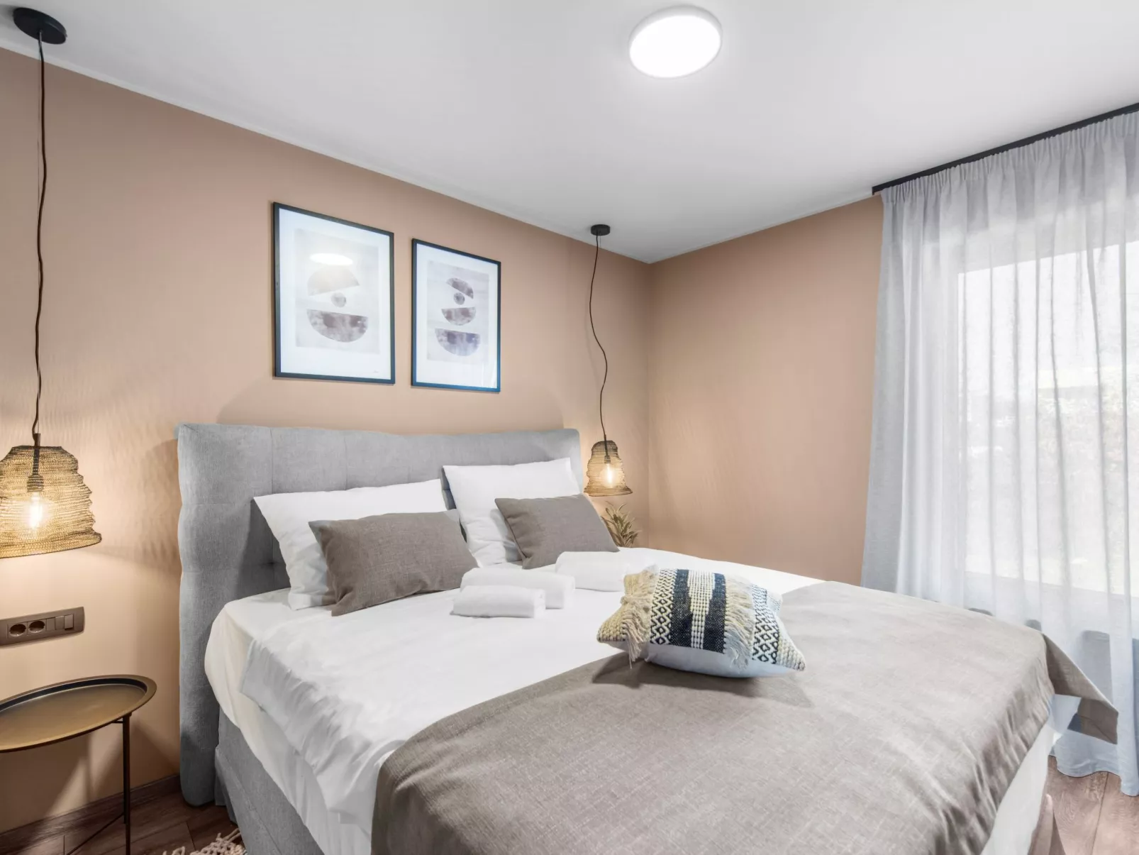 Villa Querchus Penthouse 8 partment mit Jacuzzi-Binnen