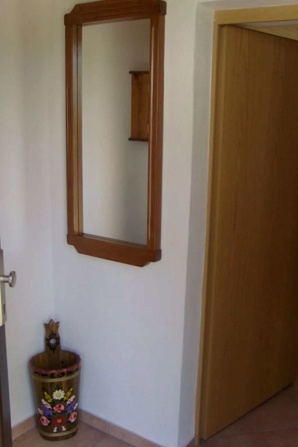 Mit Blick zur Wallfahrtskirche