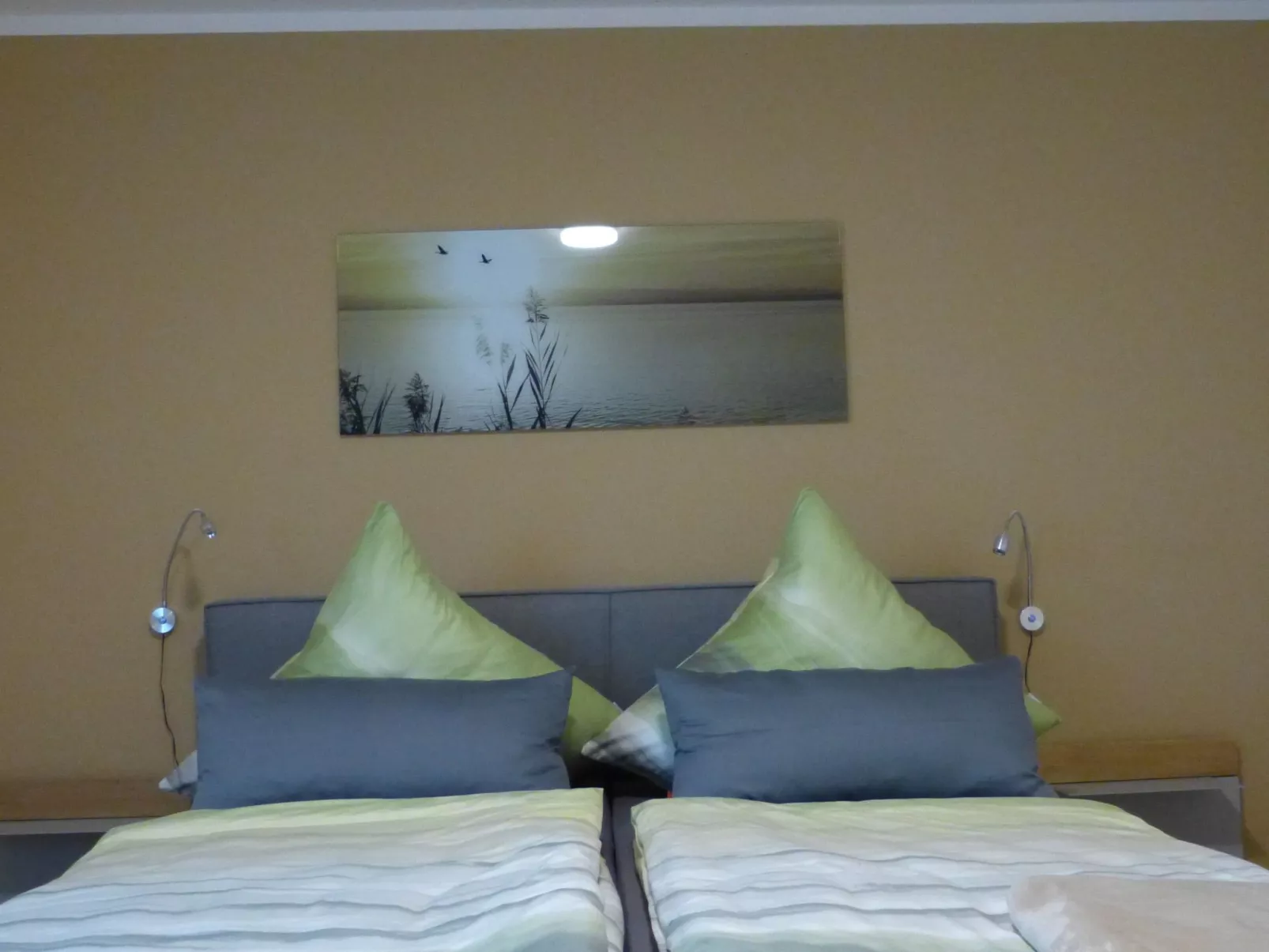 Moderne Wohnung mit Parkplatz und Rheinblick-Image-tags.info