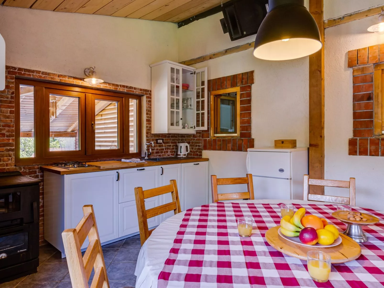 Mala vila Rebeka -großer SwimmingPool-Image-tags.info