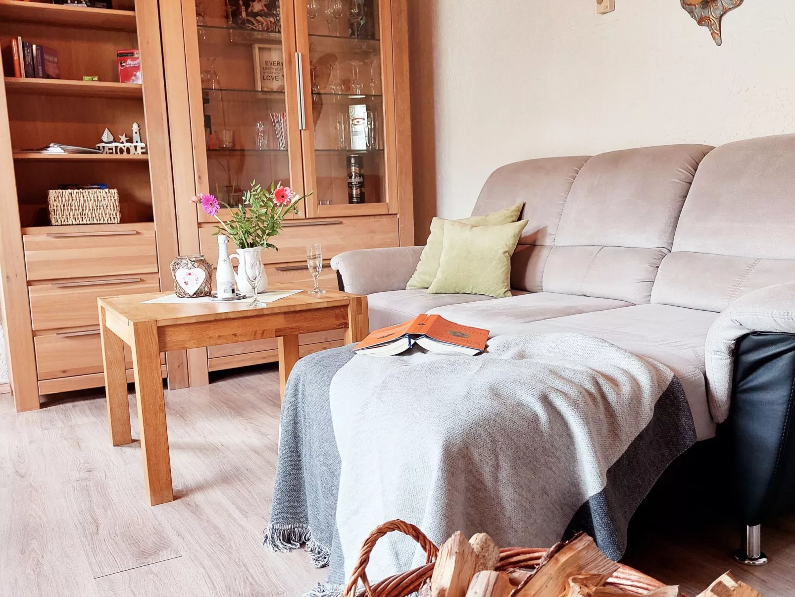 Bungalow mit Garten, Grill und Terrasse-Image-tags.info