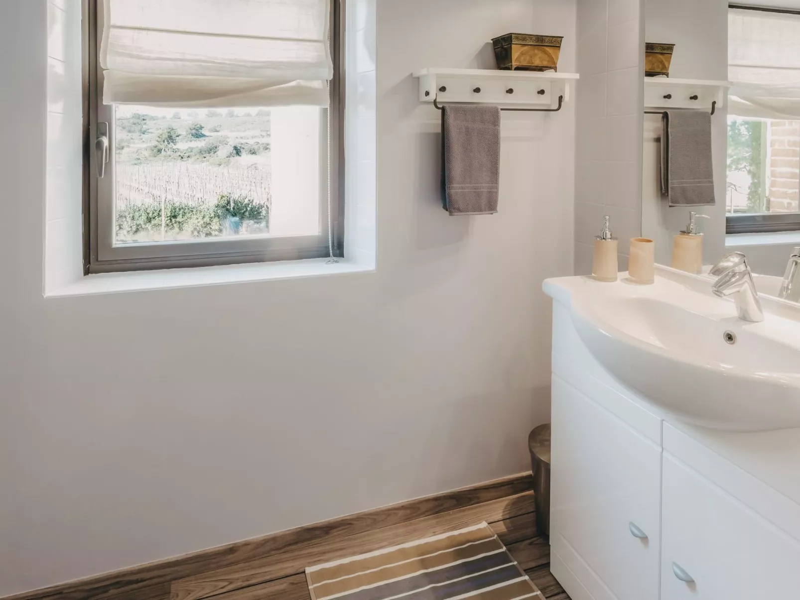 Mit Blick auf das Wasser-Binnen