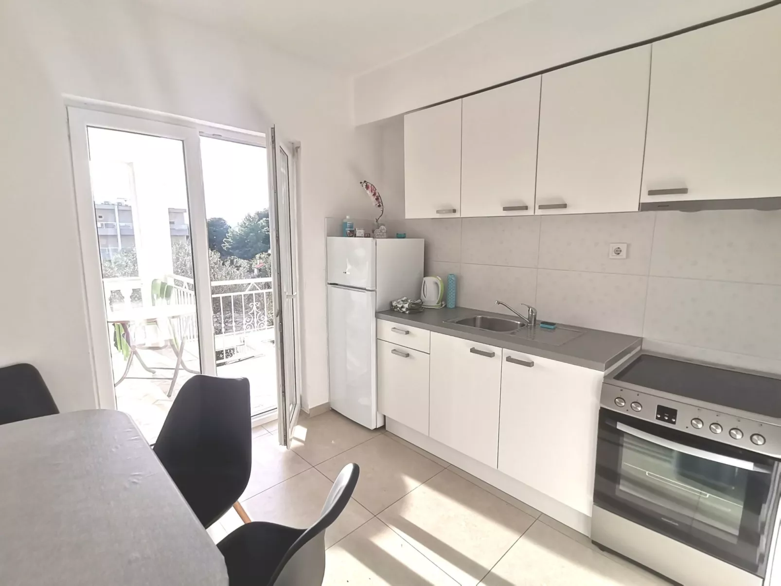 Weiße Idylle auf dem blauen Meer-Image-tags.info