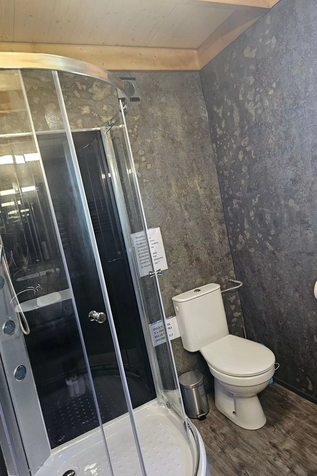 "Brown House" mit eigener Terrasse-Binnen