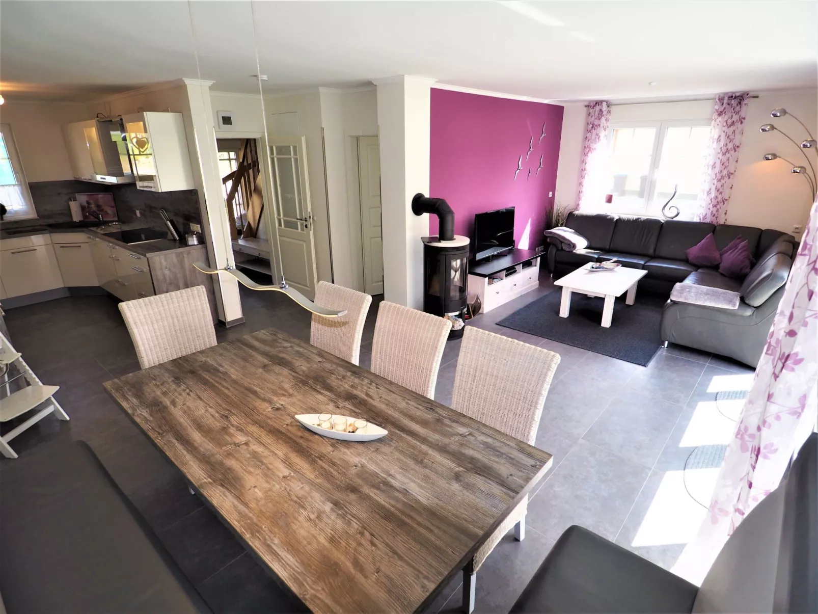 Traumhafte Reetdach-Doppelhaushälfte mit Garten