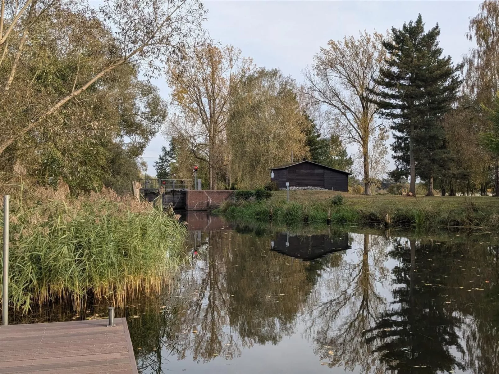 Mit Garten, Grill und Terrasse-Buiten