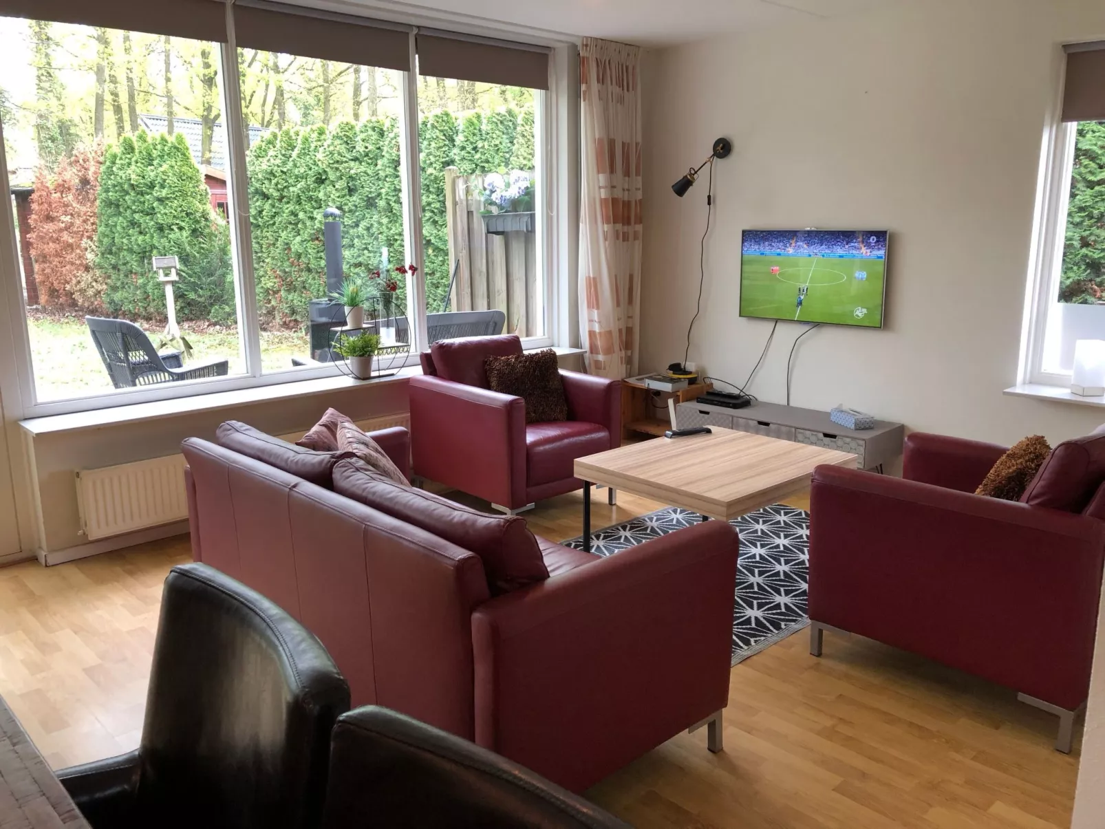 Geräumiges Ferienhaus mitten im Wald