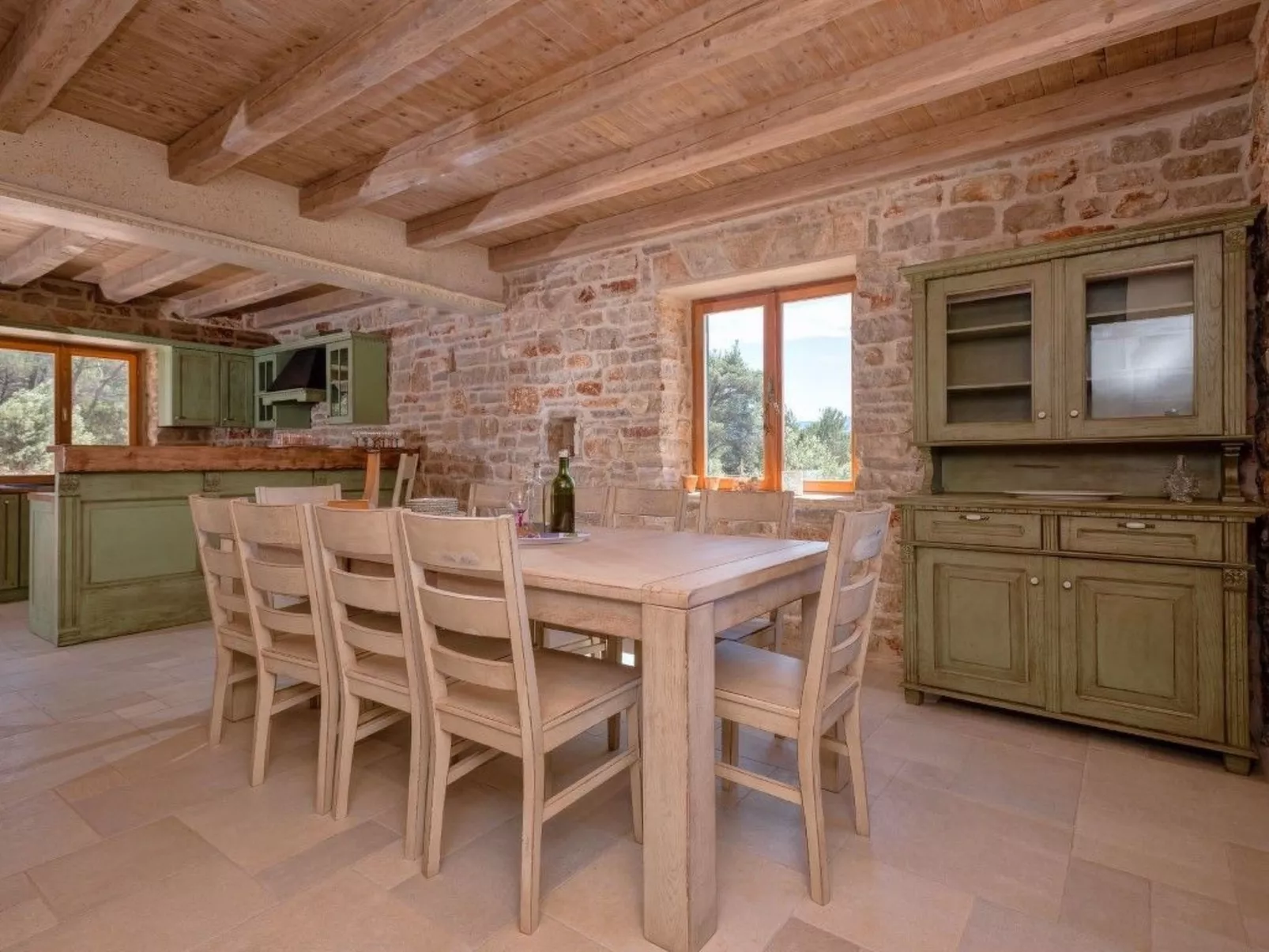 Villa Aristea bestehend aus drei Häusern-Binnen