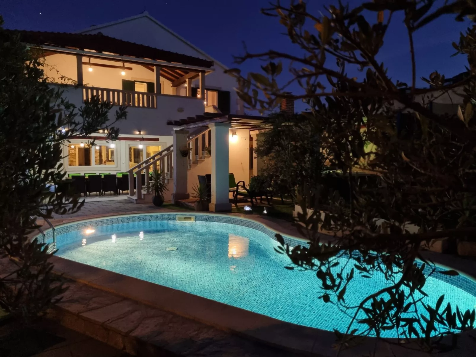 Komfortables Haus in Selca mit privatem Parkplatz-Buiten