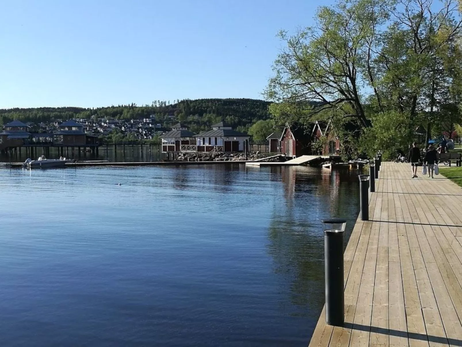 Am See Åsunden mit herrlicher Aussicht-Image-tags.info