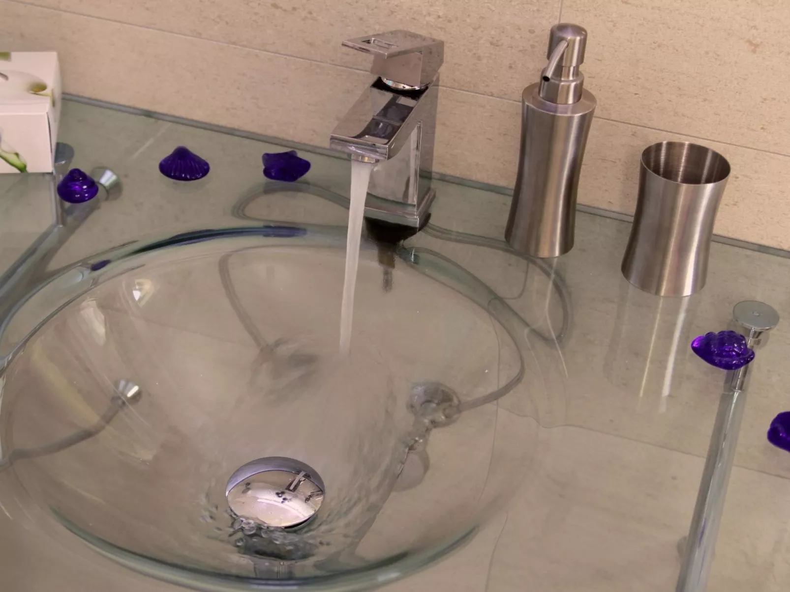 In Bol mit privatem Parkplatz-Image-tags.info