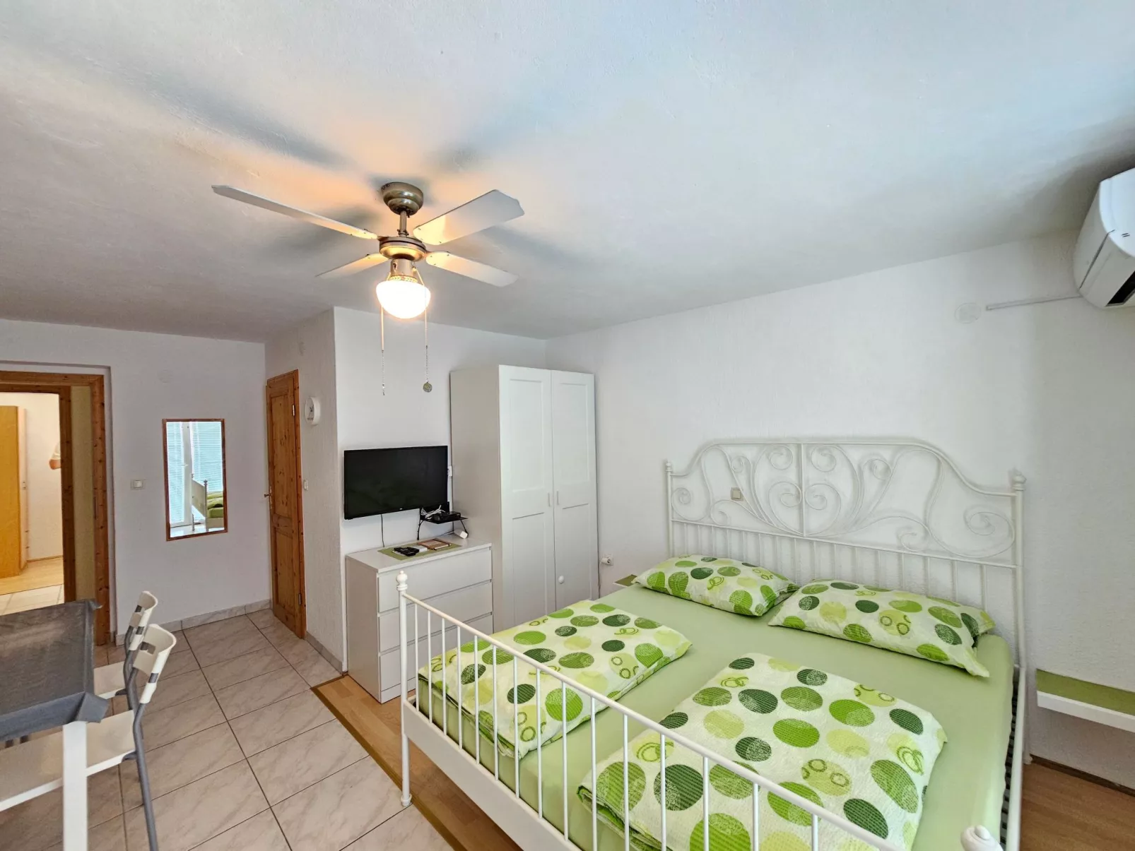 Wohnung für 4 Personen, 150m vom Strand entfernt-Binnen