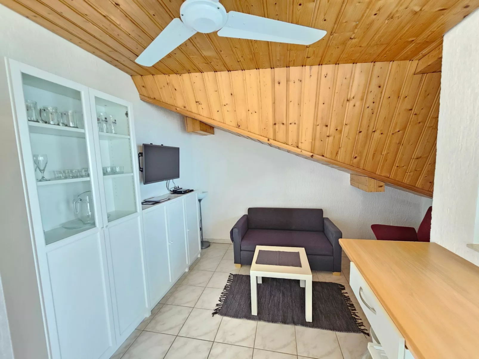 Wohnung mit Balkon, 150 m vom Strand entfernt-Binnen