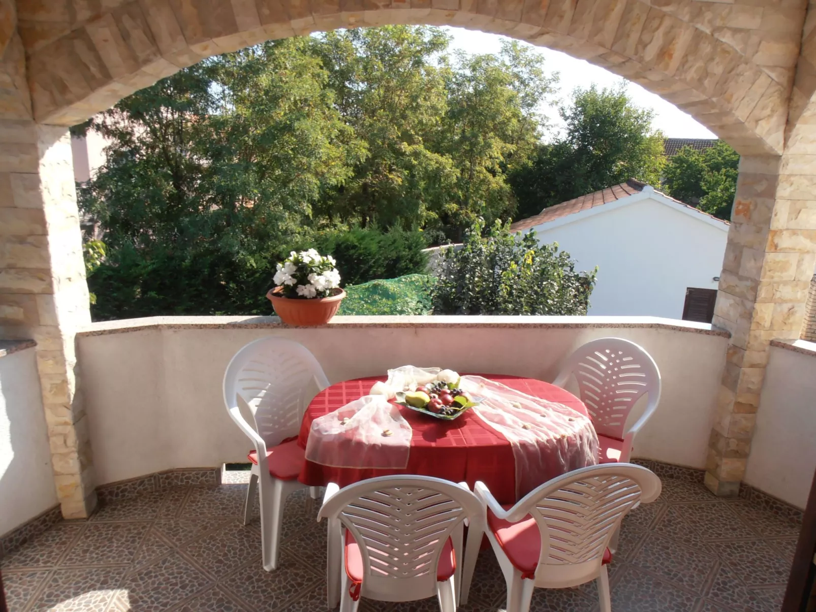 Villa Linet 4.-Buiten