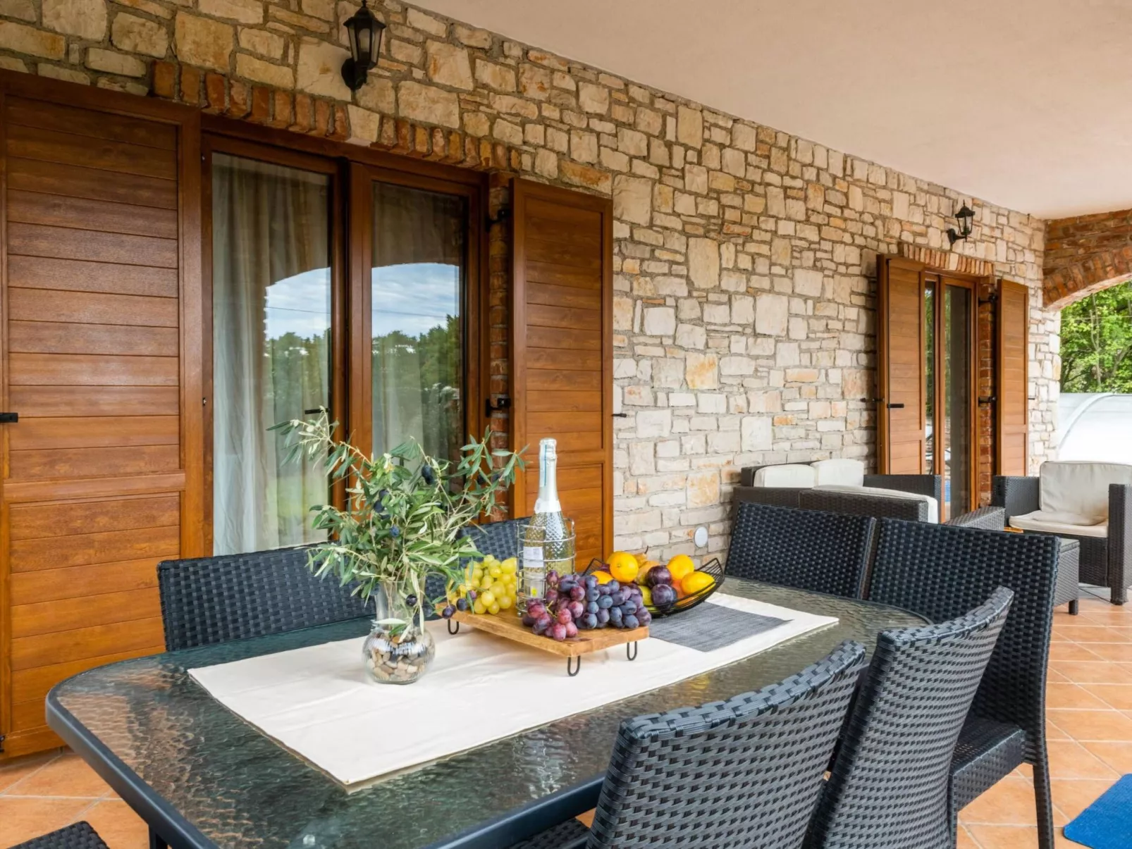 Villa Wish mit beheiztem Pool-Buiten