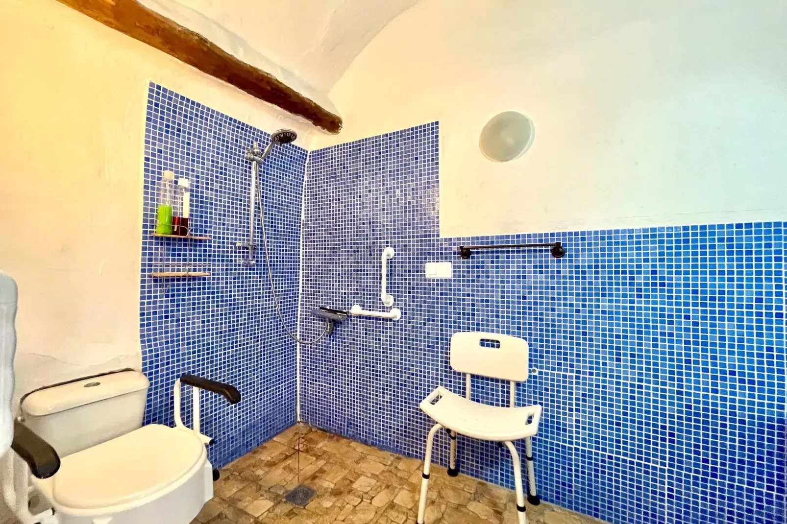 Casa Nadieh-Badkamer