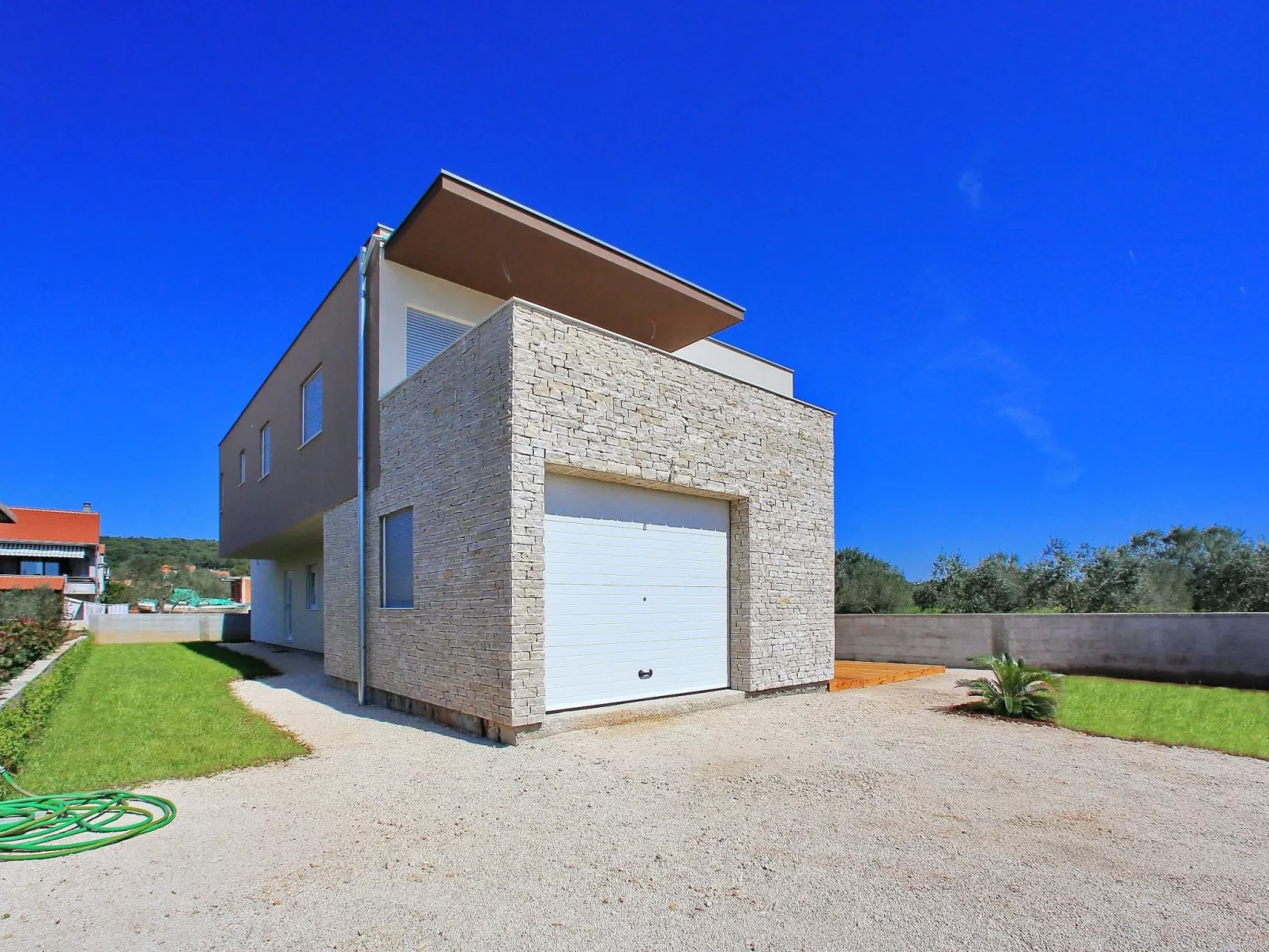 Große Wohnung in Bibinje mit Möblierter Terrasse