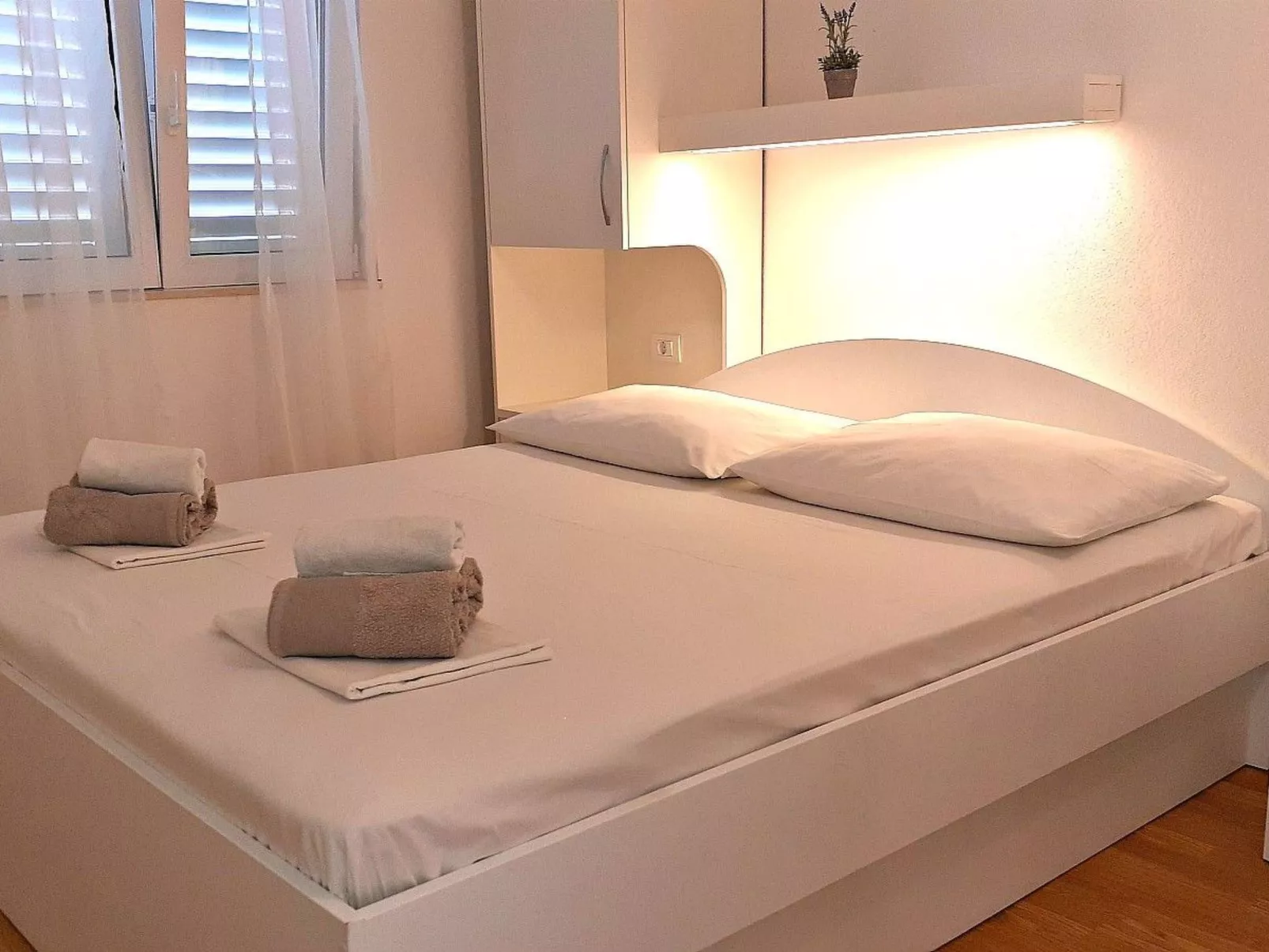 Mit Terrasse und herrlichem Ausblick - Image-tags.info