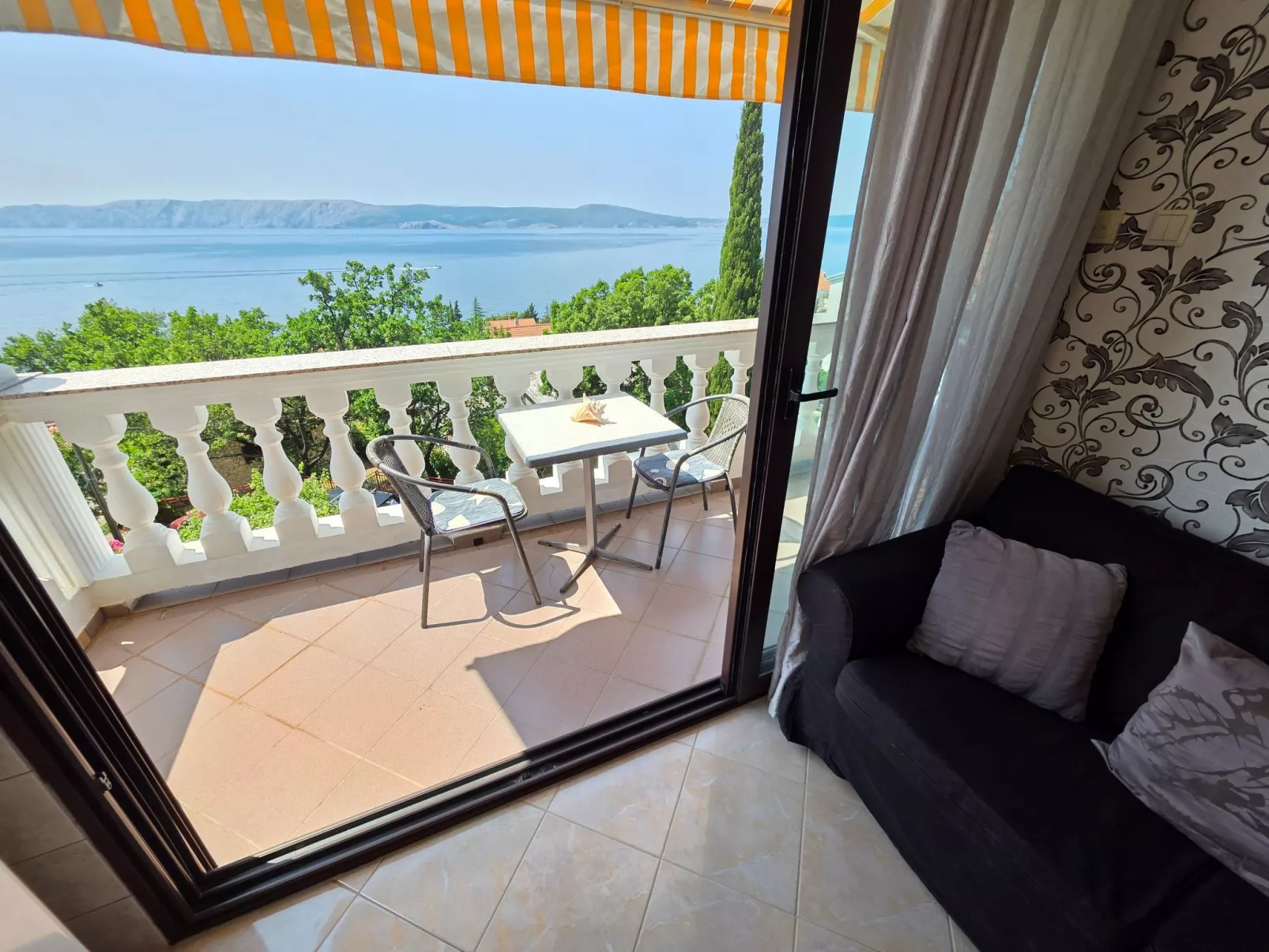 Wohnung für 2 Pers. mit Balkon-Binnen