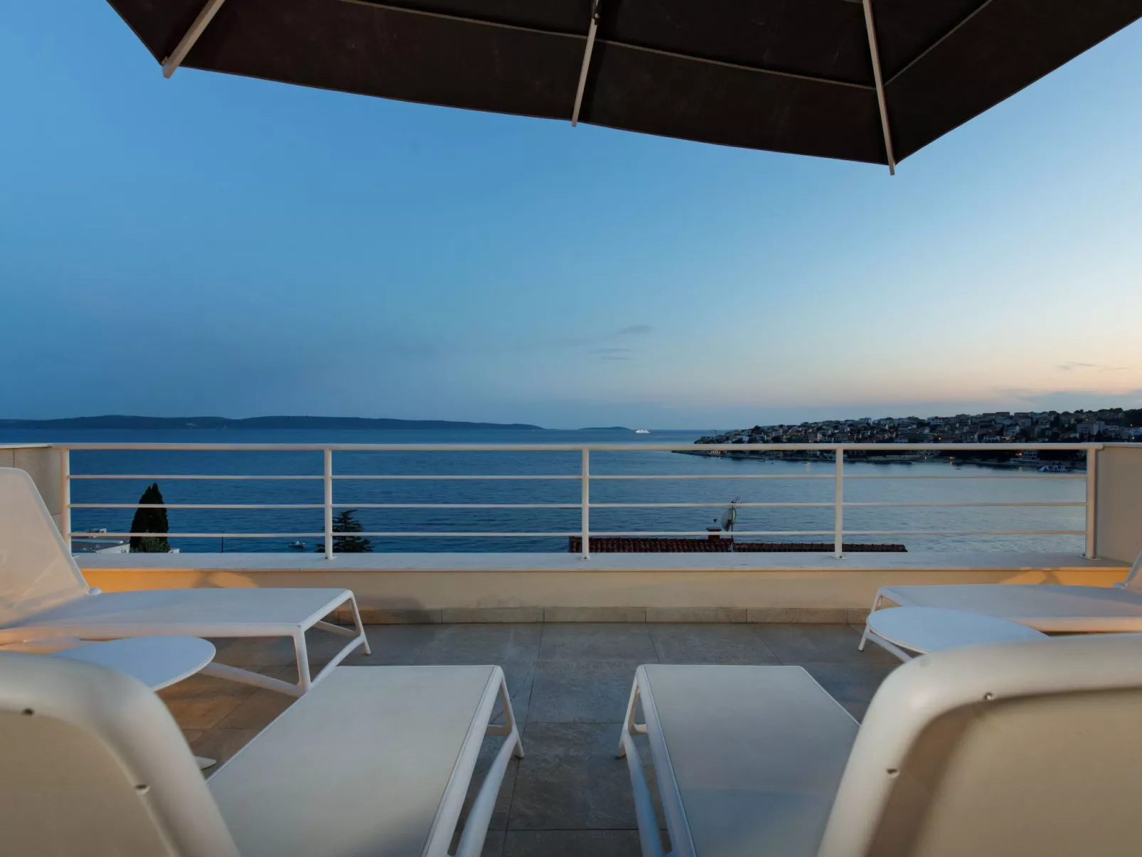 "Villa Anadea" mit Whirlpool-Buiten