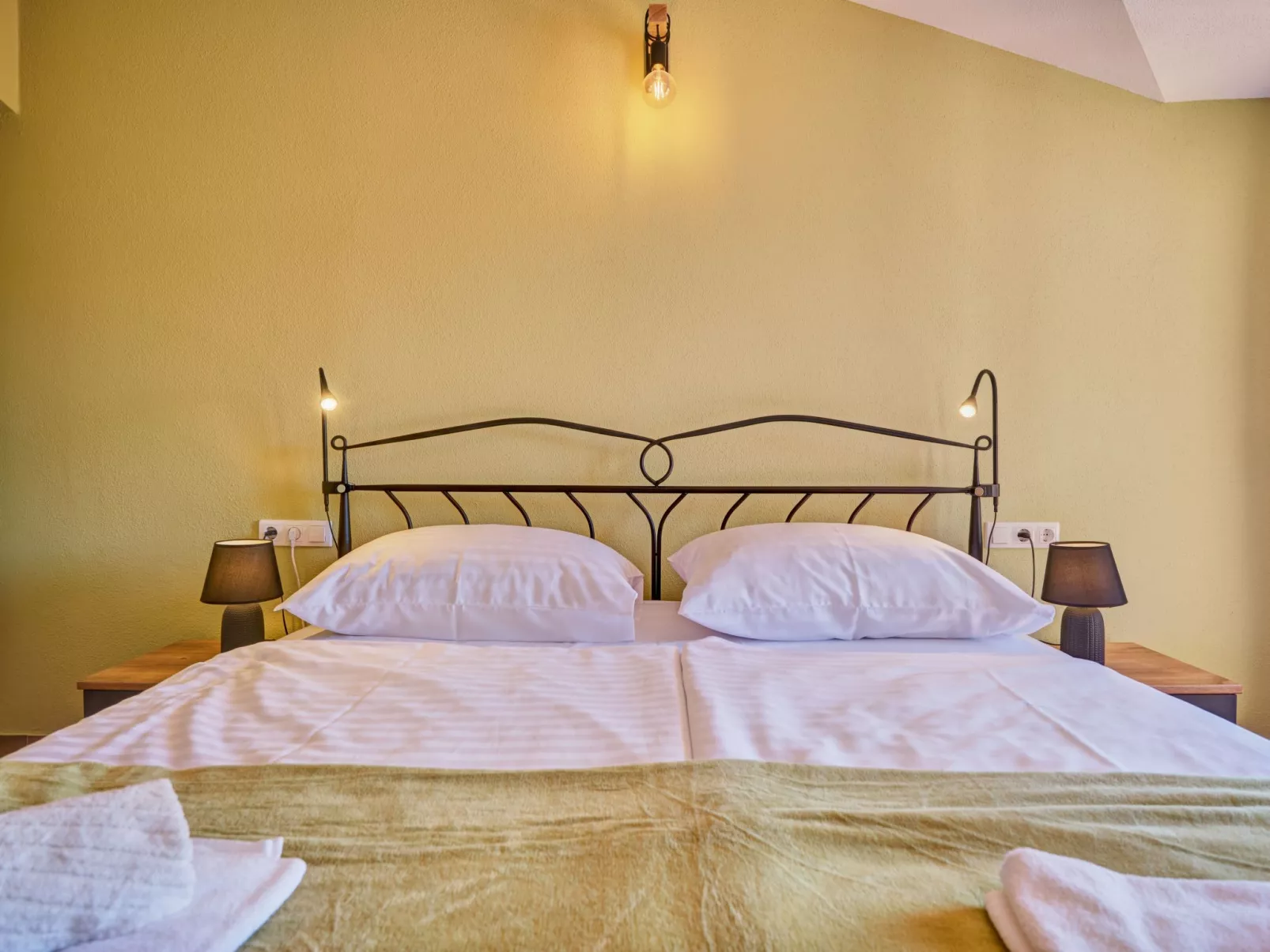 Anovi Holiday Home 1 - Haus mit zwei Schlafzimmern-Binnen