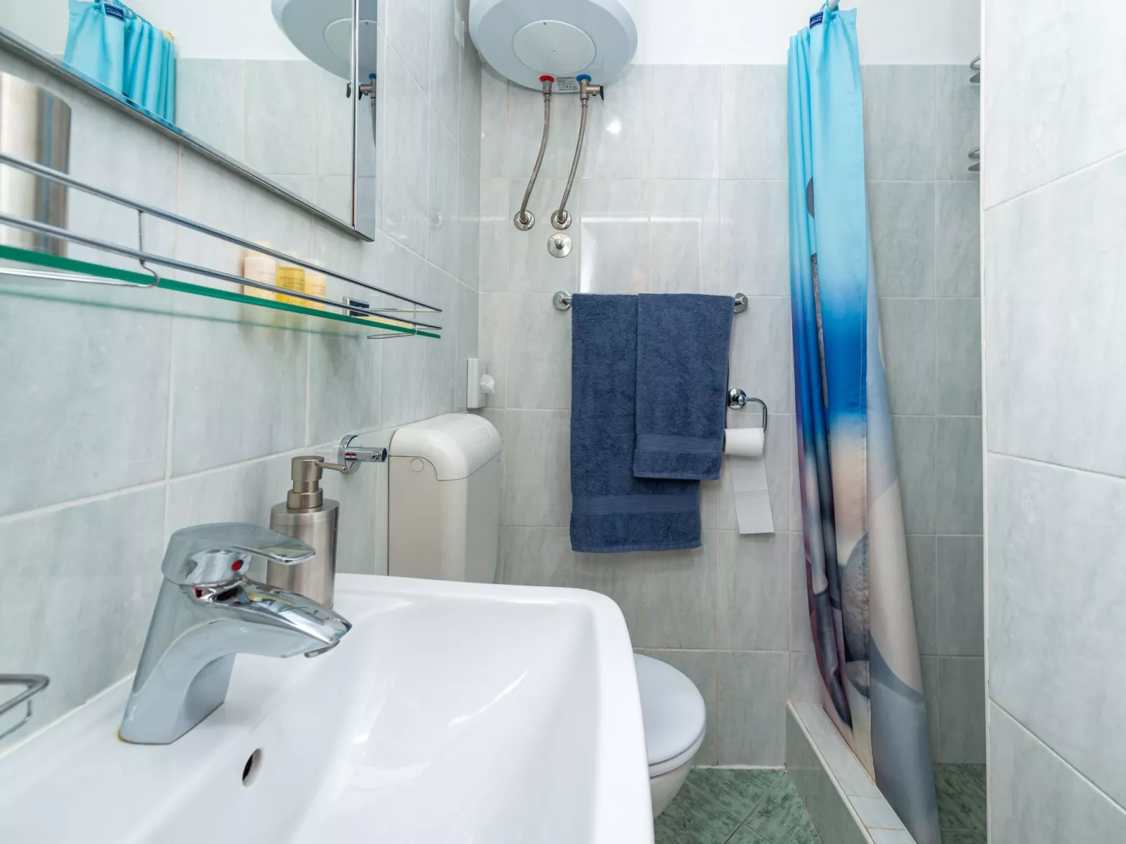 Ivona mit Terrasse und Außendusche-Binnen