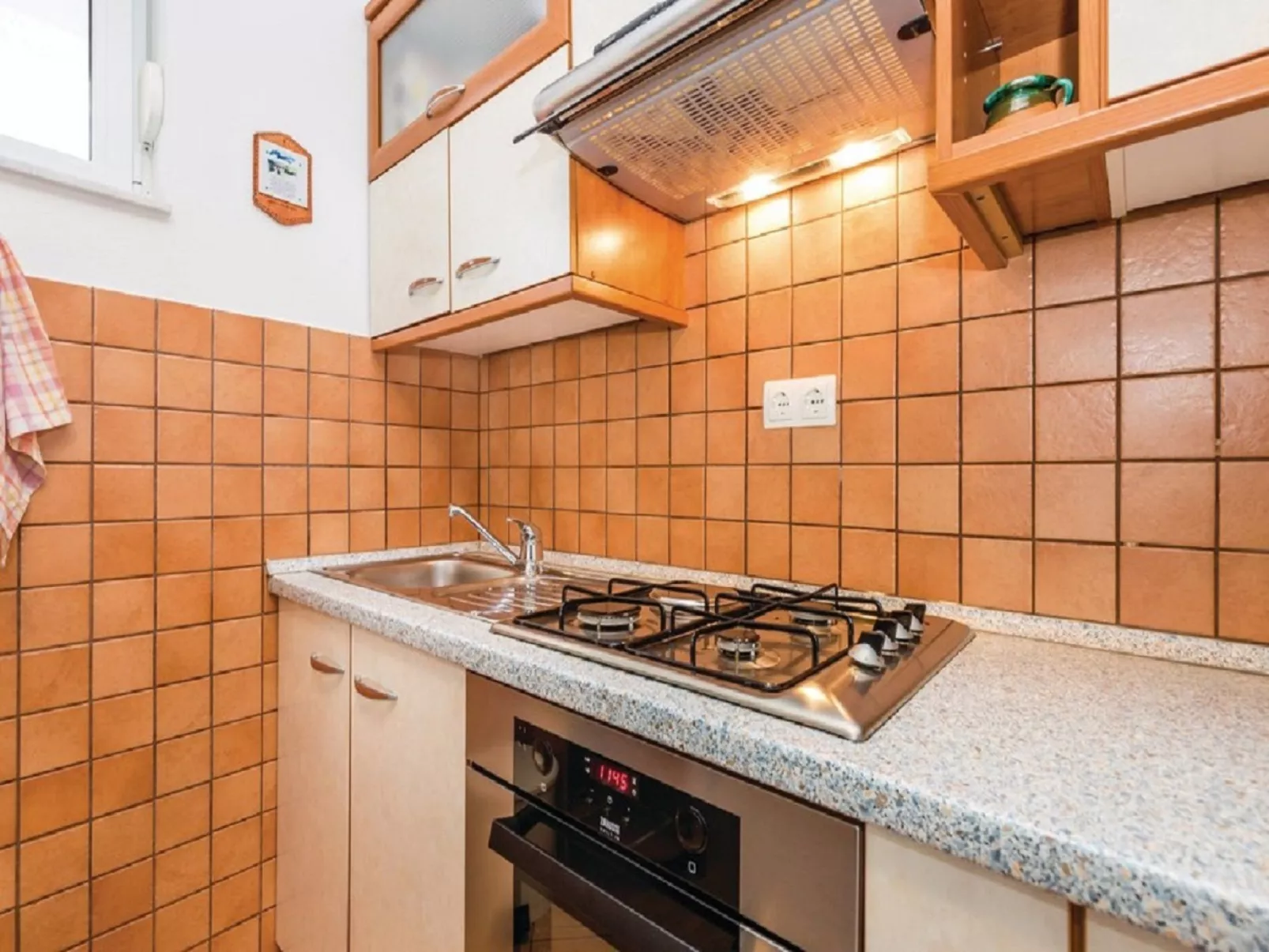 NR NATASA - APP2-Binnen