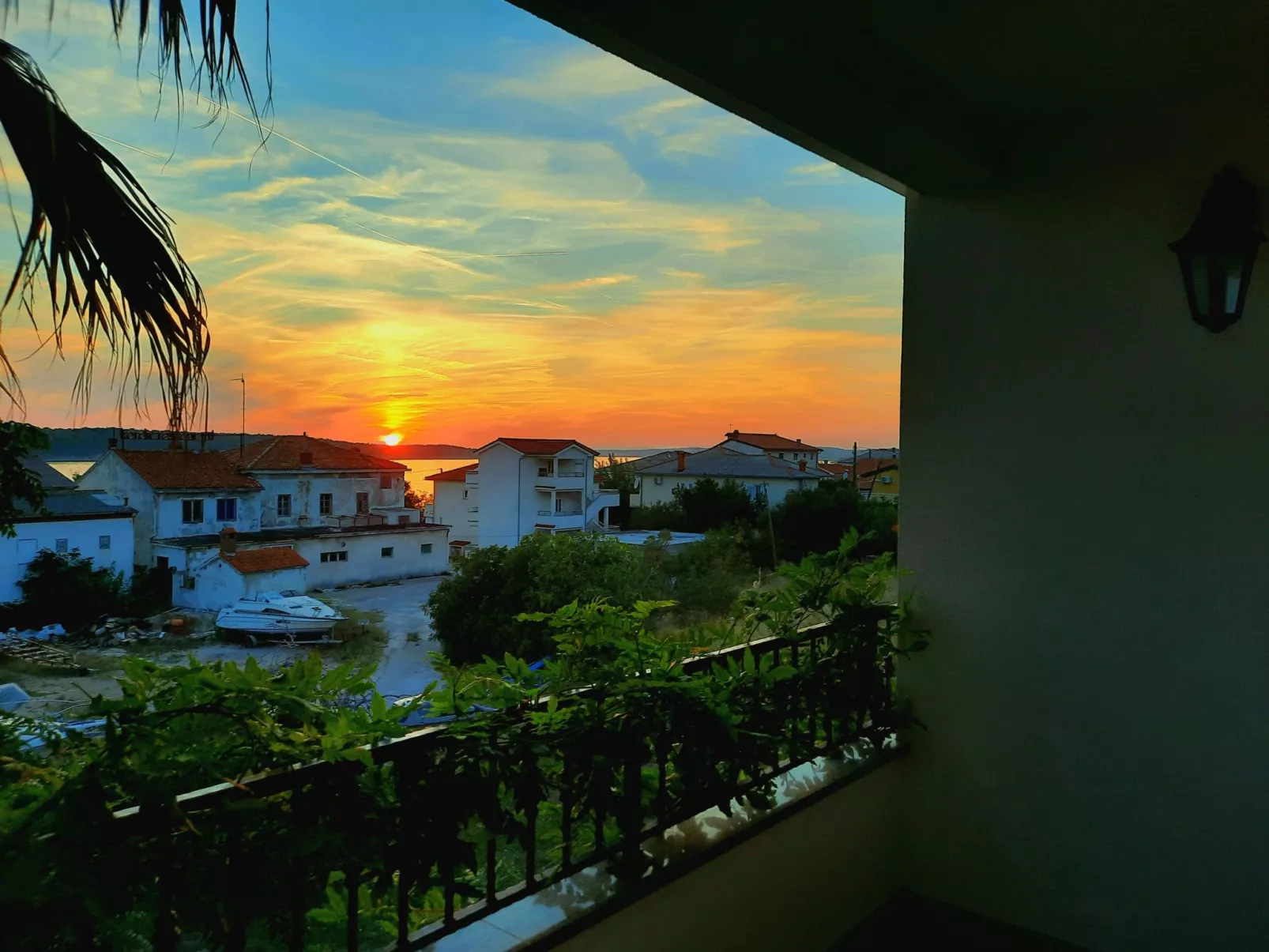 Appartement in Barbat mit Großer Terrasse-Buiten