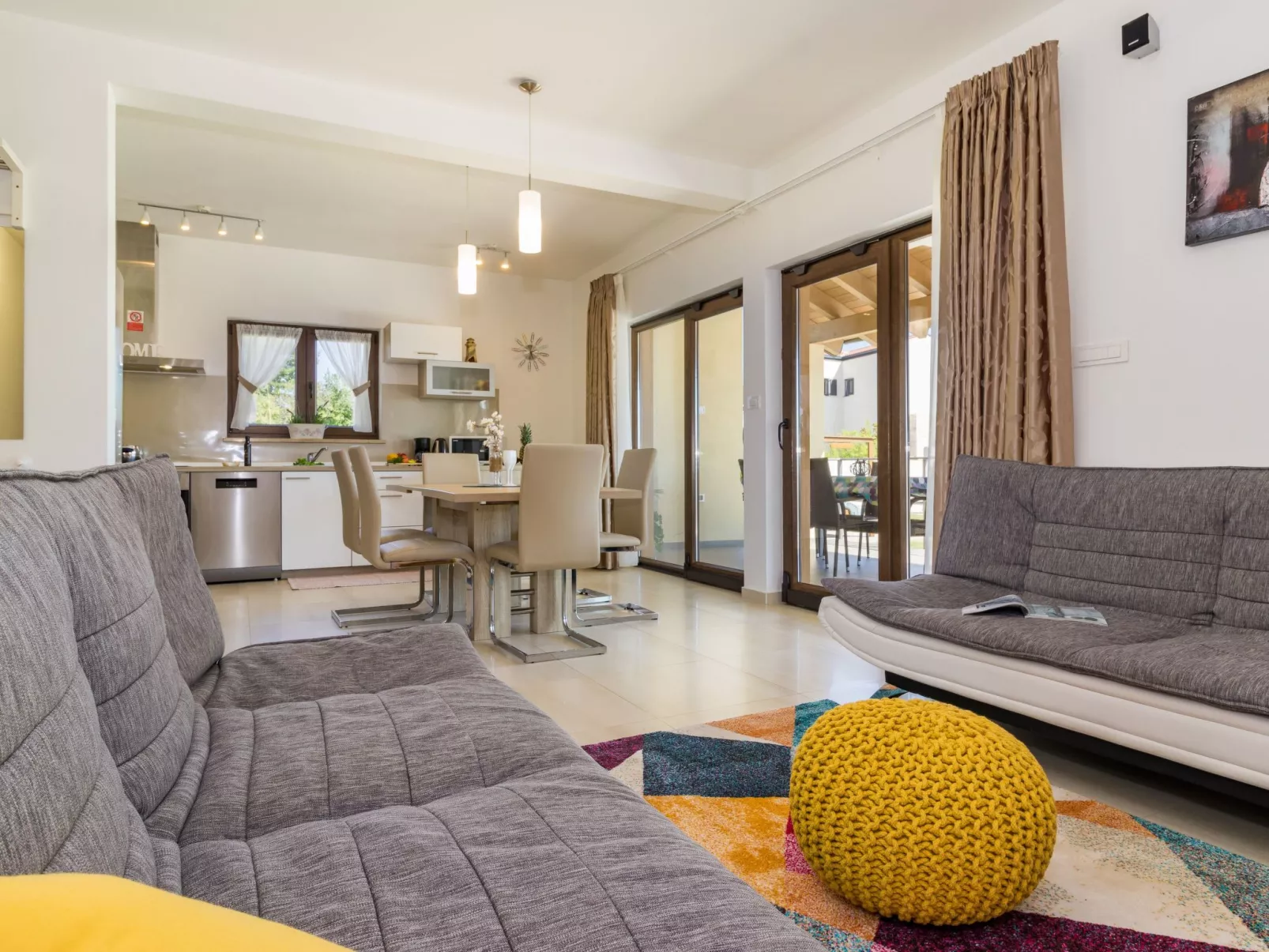 Beeindruckende Luxusvilla mit beheiztem Privatpool-Binnen