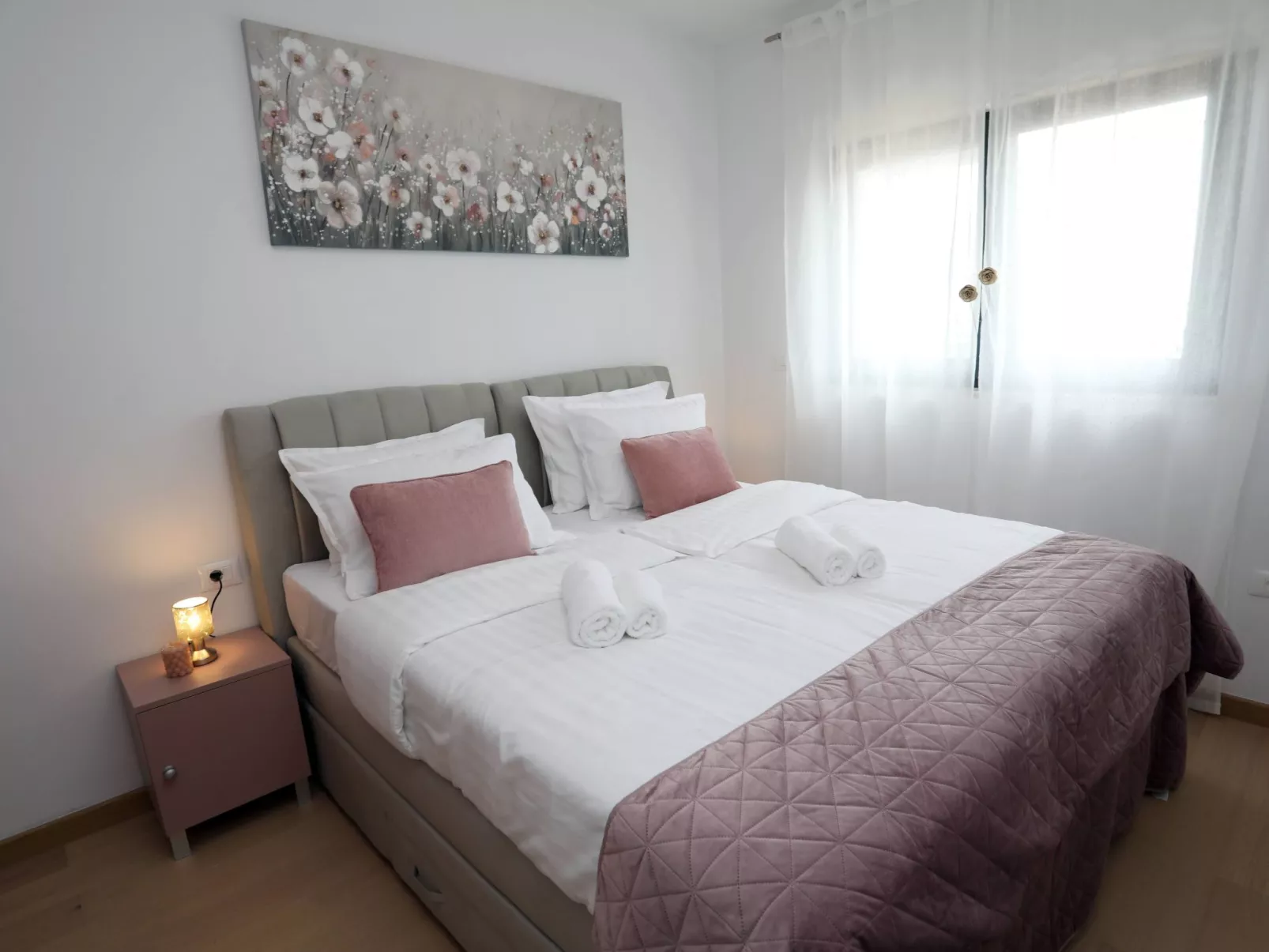Luxus-Appartement mit Jacuzzi, Parkplatz und Garten-Binnen