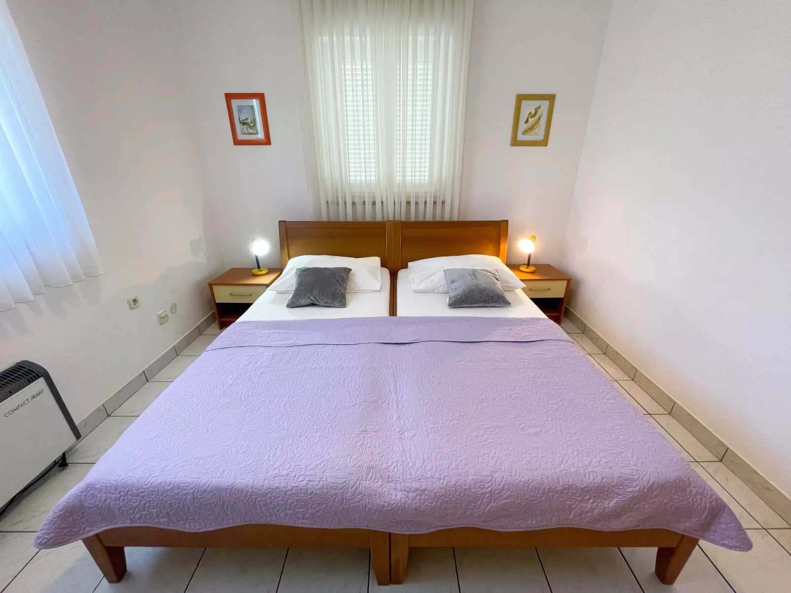 In Jadranovo mit Terrasse, gemeinschaftlichem Pool und Garten - Binnen