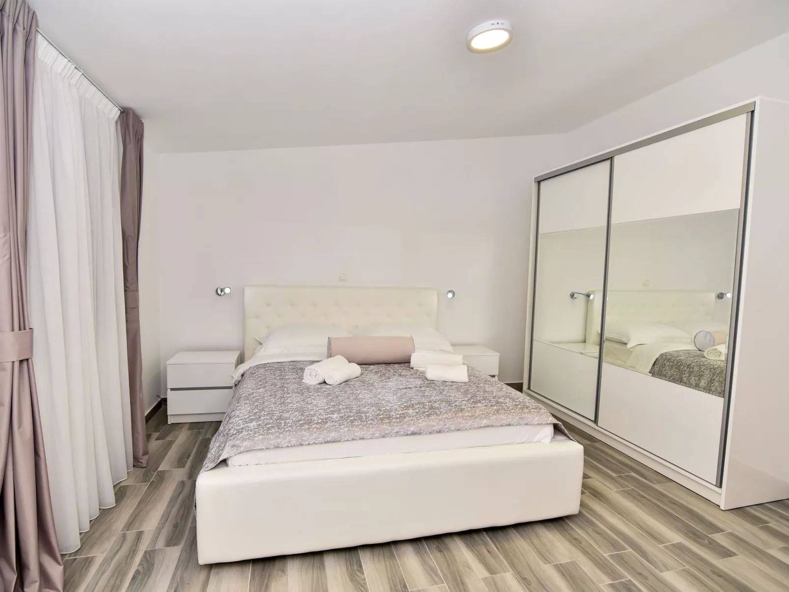 Villa Sana-Image-tags.info