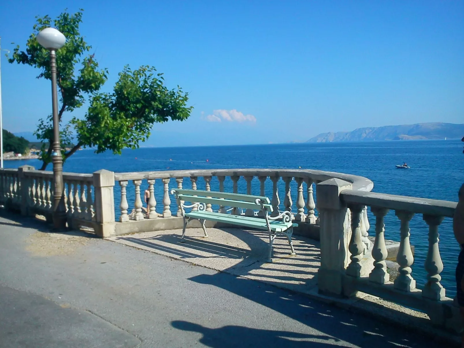 Mit Balkon für drei Personen-Buiten