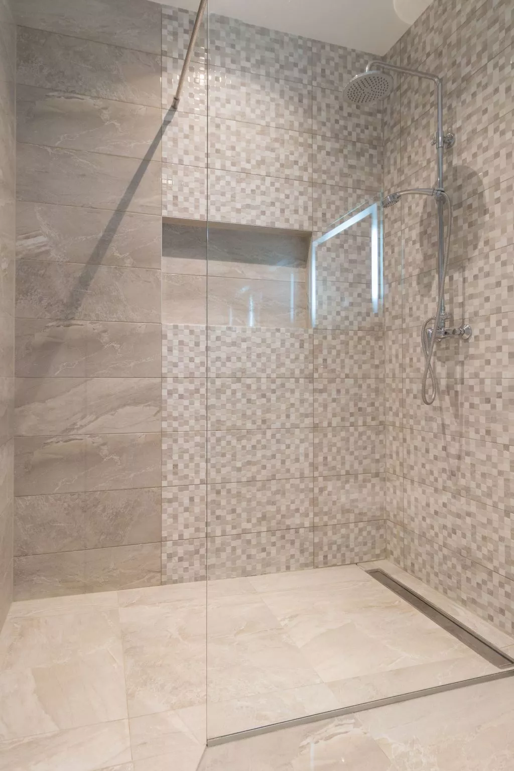 Villa Ema - beheizter Salzwasserpool, Fitnessraum und Sauna-Image-tags.info