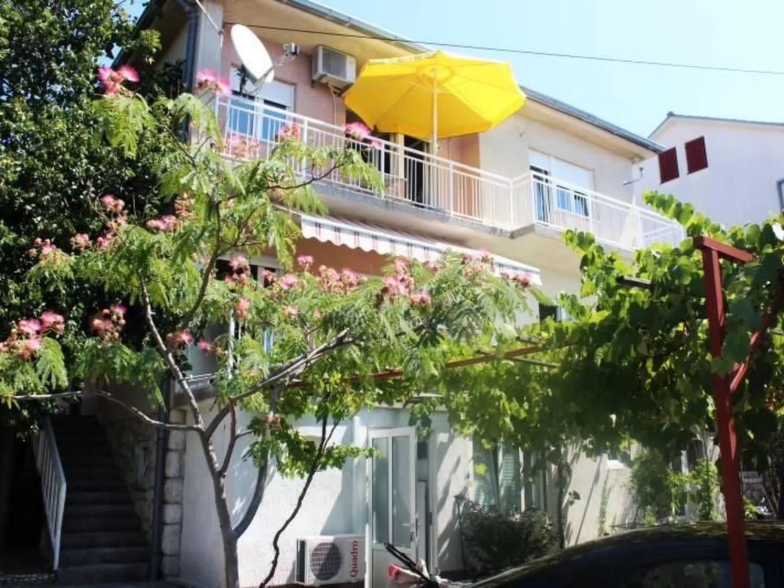 Wohnung "Adriana" mit Terrasse-Buiten