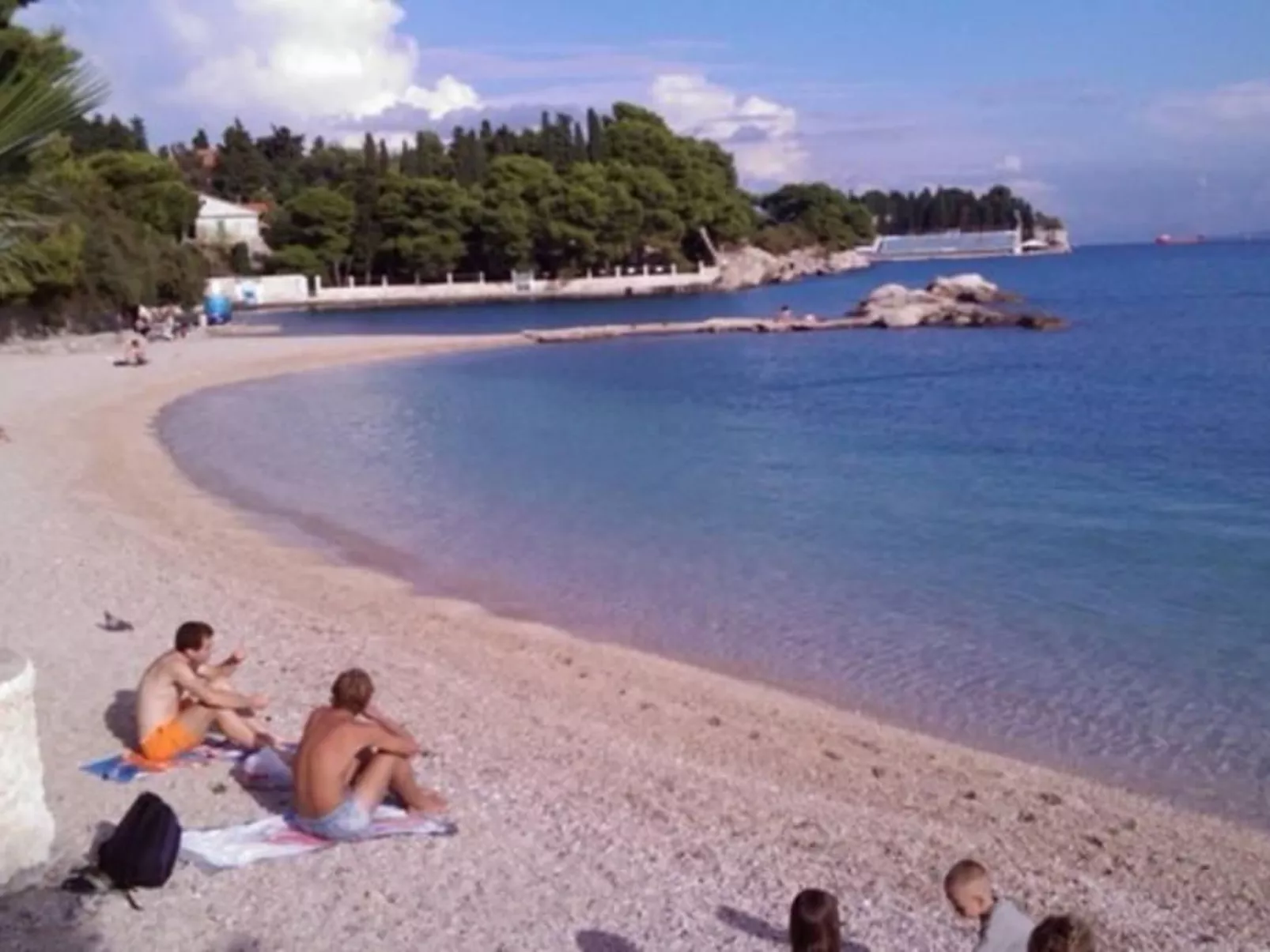 Ruhige Ferienwohnung mit herrlicher Aussicht-Buiten