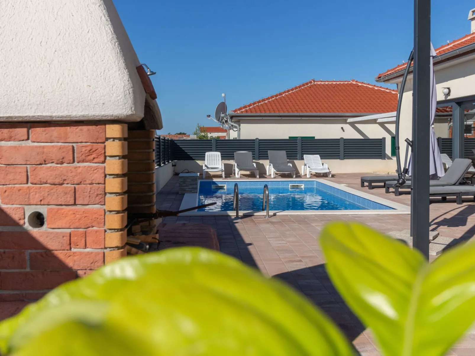 Villa in Vrsi 01 mit beheiztem Pool - TA Leut Agency-Buiten