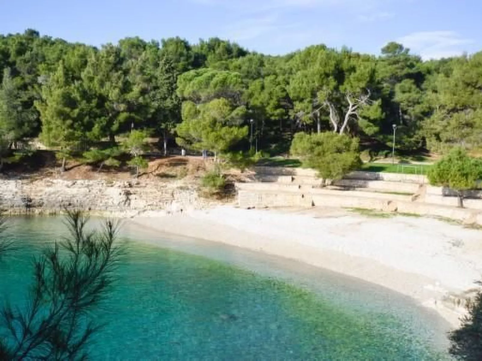 Gemütliche Wohnung in Stoja mit Möbliertem Balkon-Buiten
