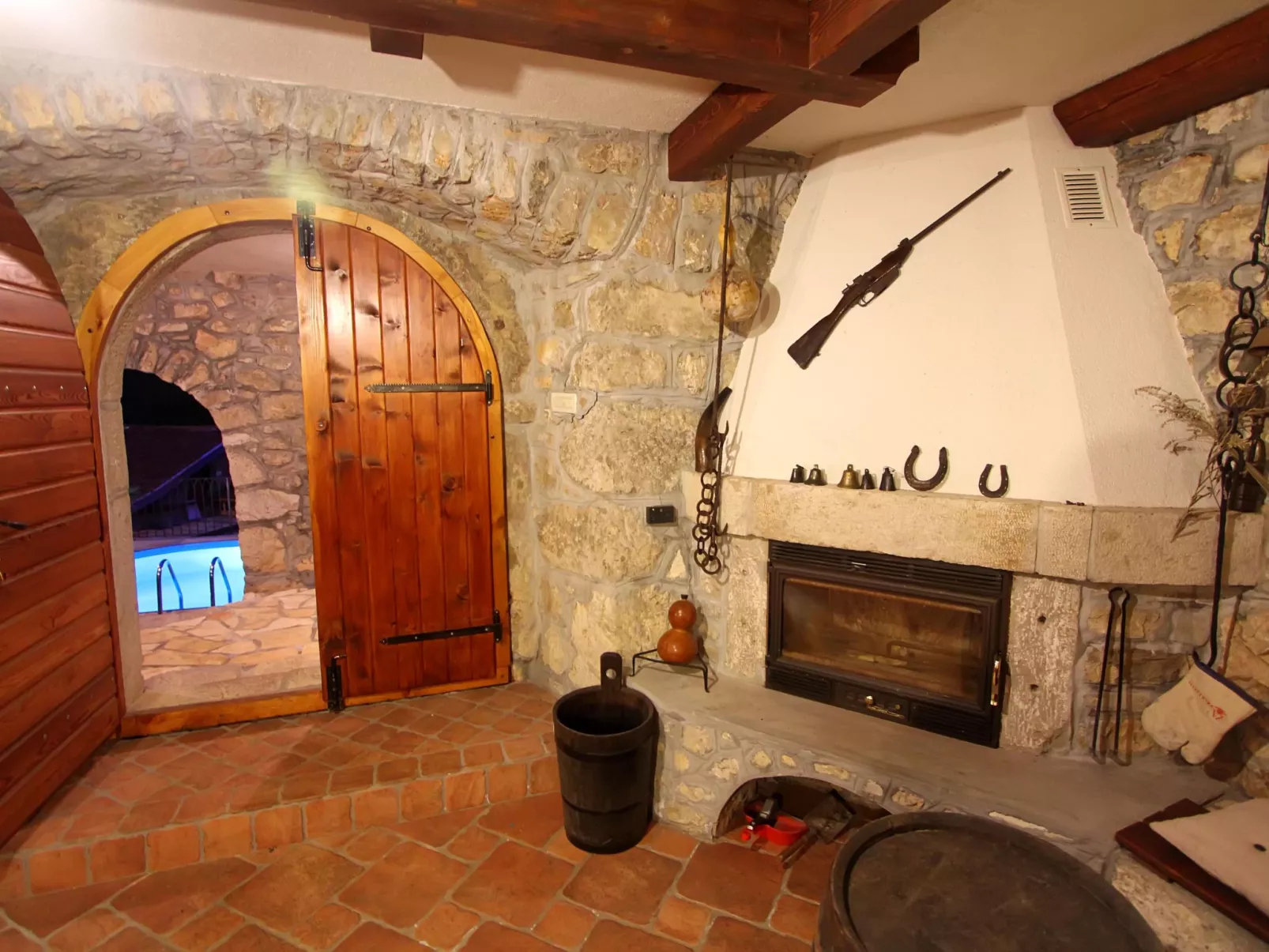 In Lovranska Draga mit großem Kamin