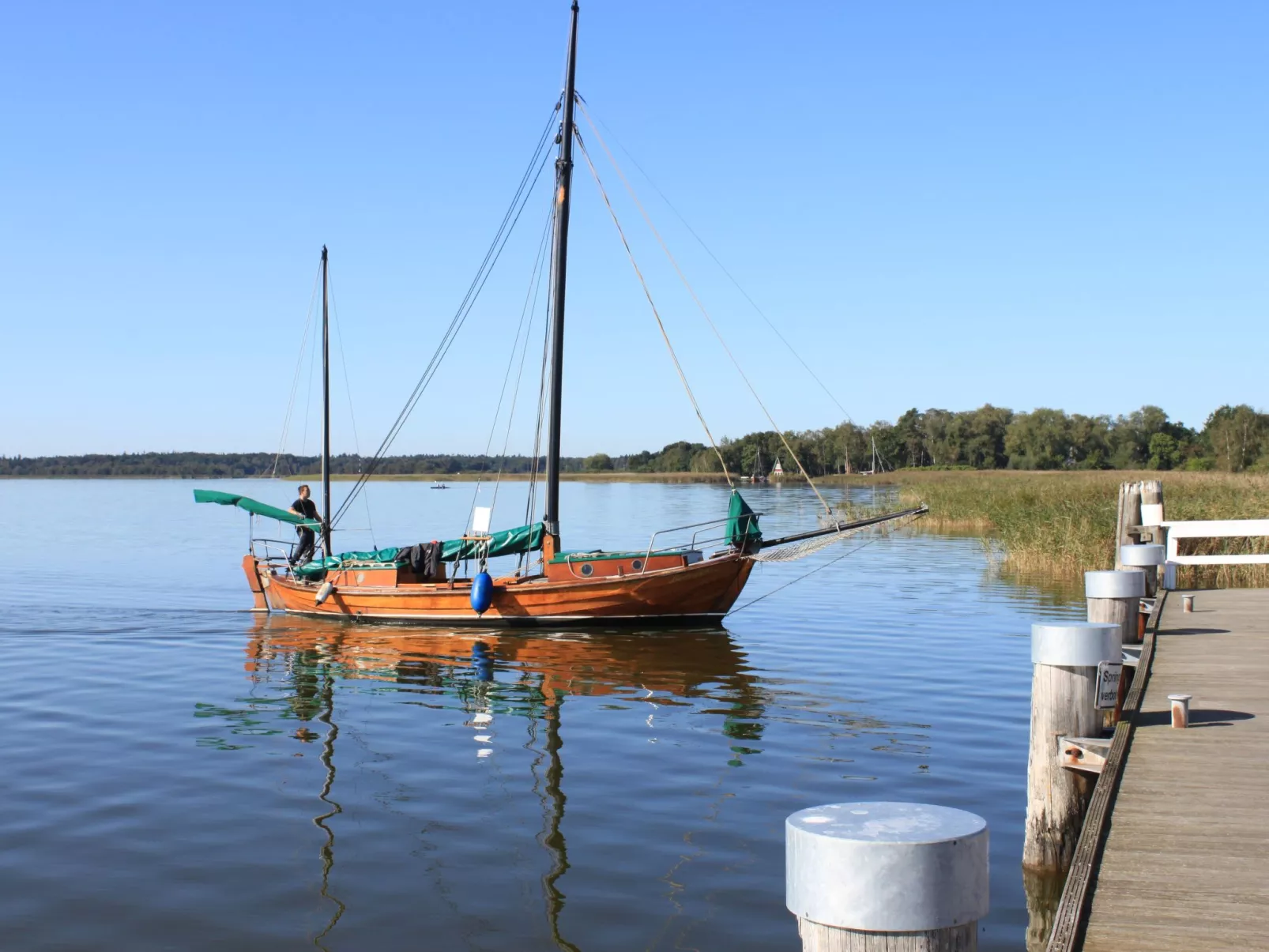 Admiral's Cor. Gulet-Buiten