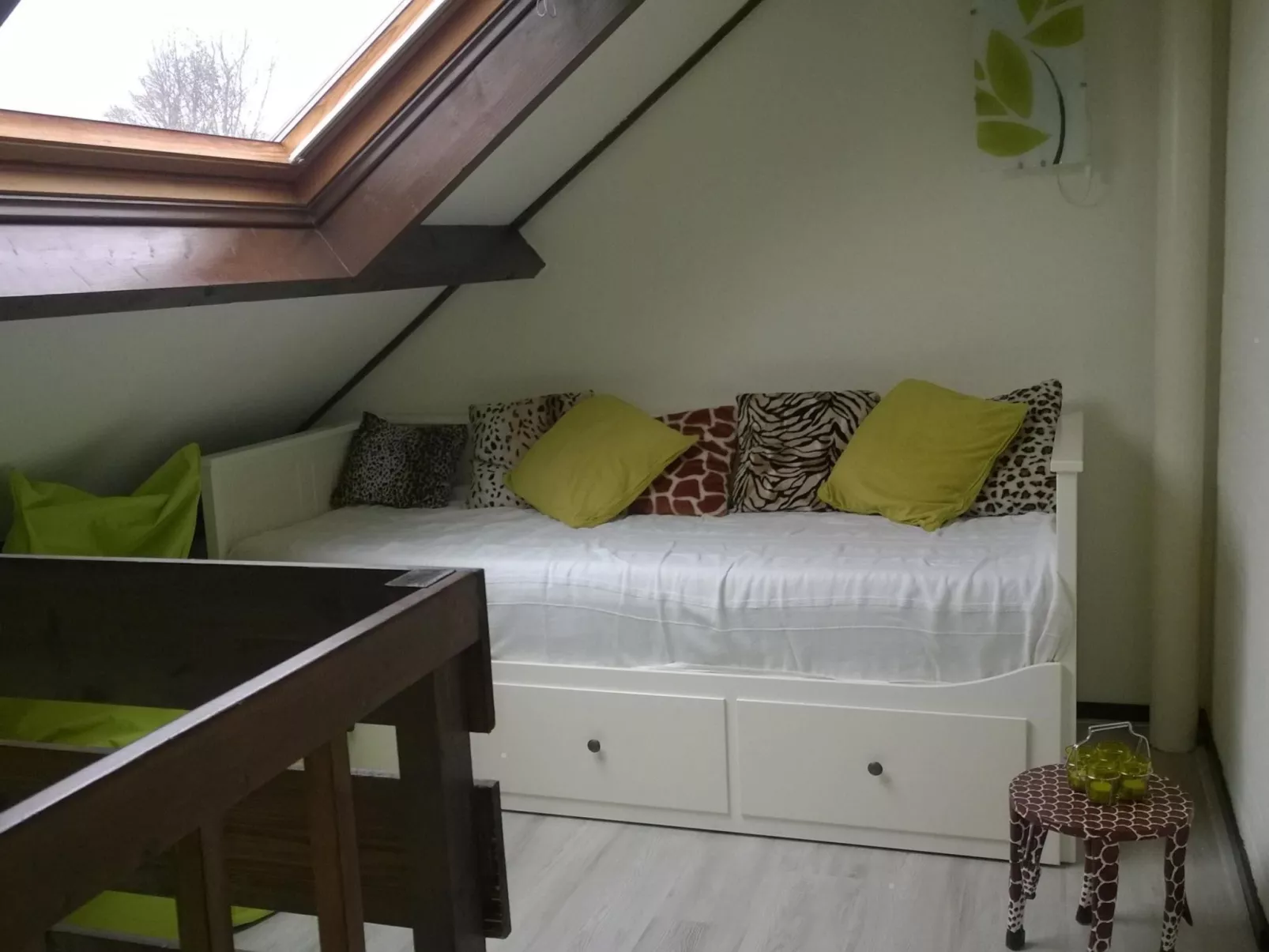 Gemütliches Vier-Personen-Bungalow mit Überdachung-Binnen